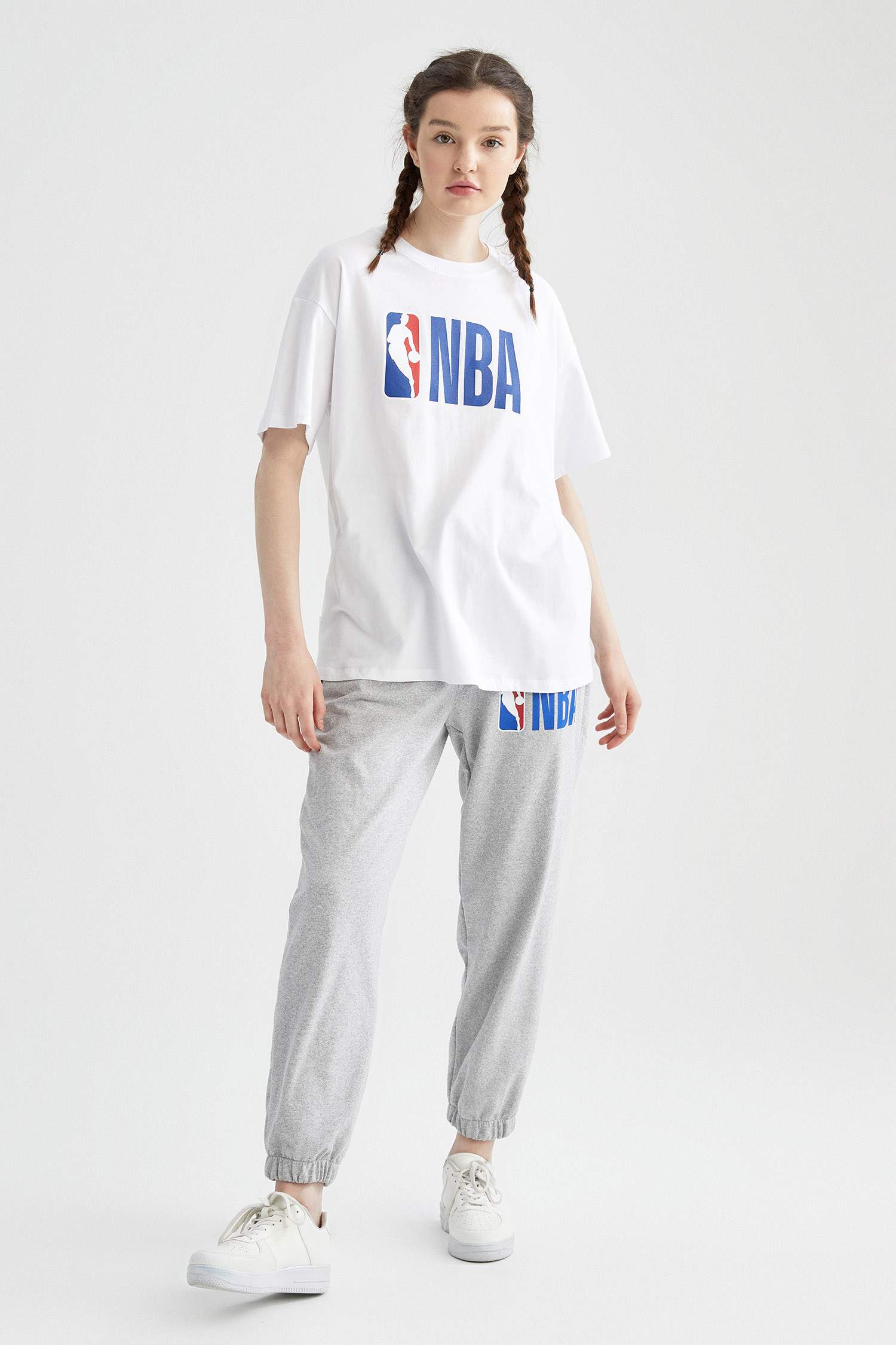 Defacto Fit NBA Lisanslı Oversize Fit Bisiklet Yaka Kısa Kollu Örme Tişört