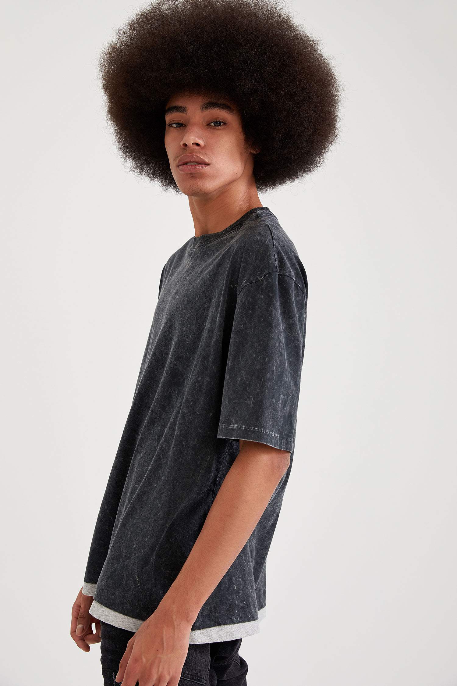 Oversize Fit Yıkama Efektli Tişört