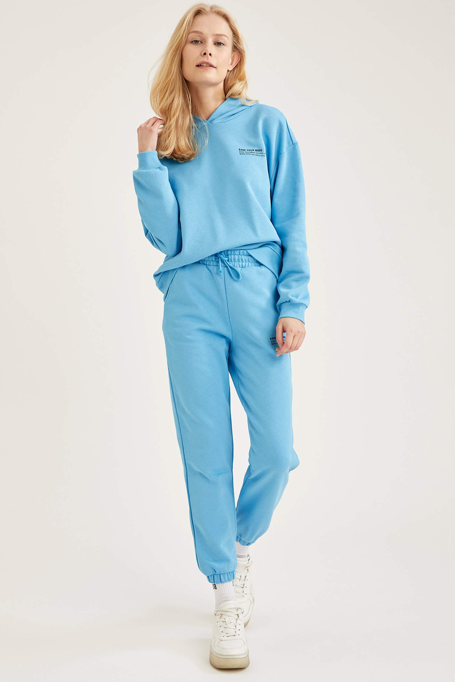 Organik Pamuklu Minimal Yazı Baskılı Relax Fit Sweatshirt
