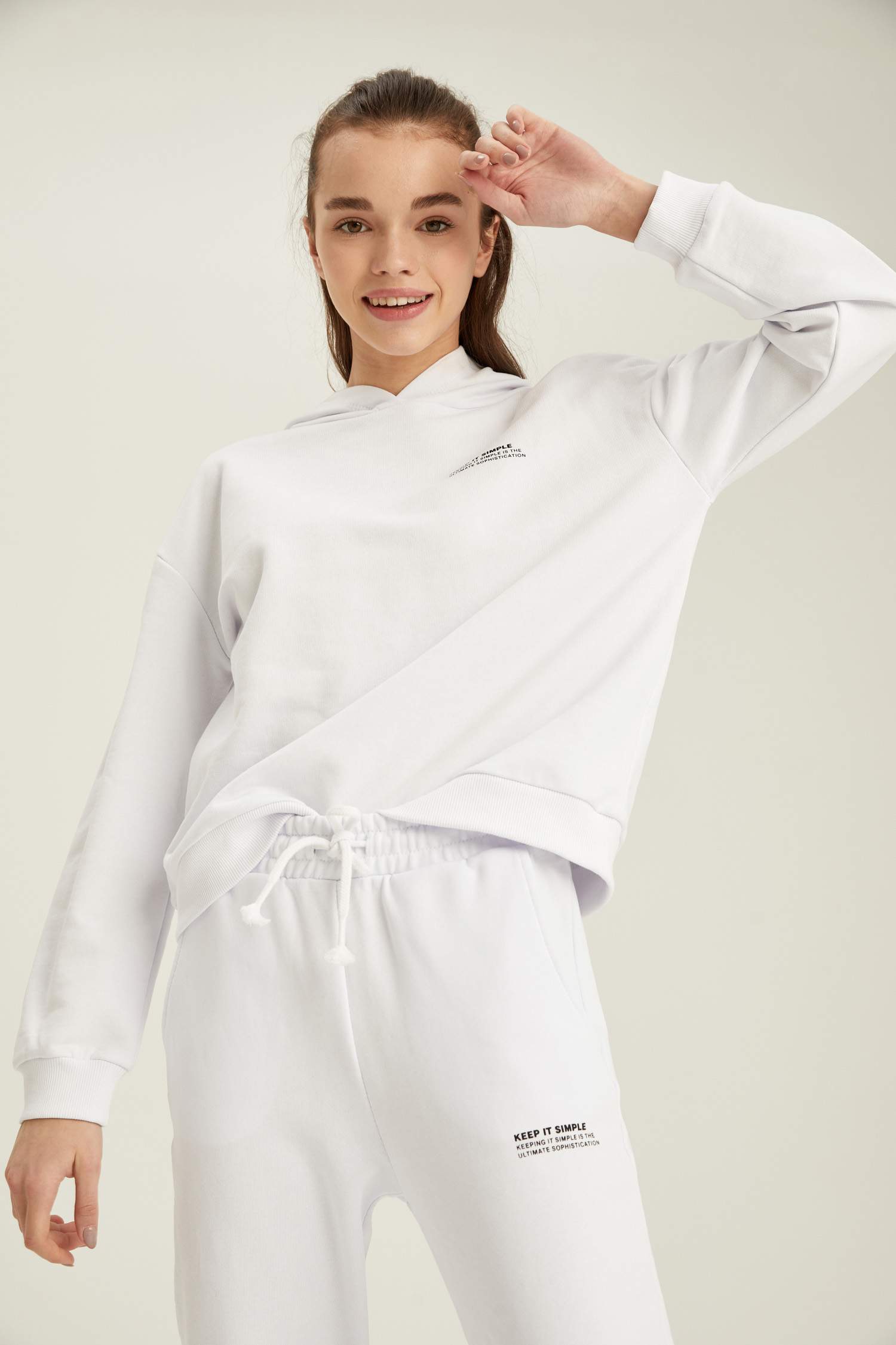 Organik Pamuklu Minimal Yazı Baskılı Relax Fit Sweatshirt