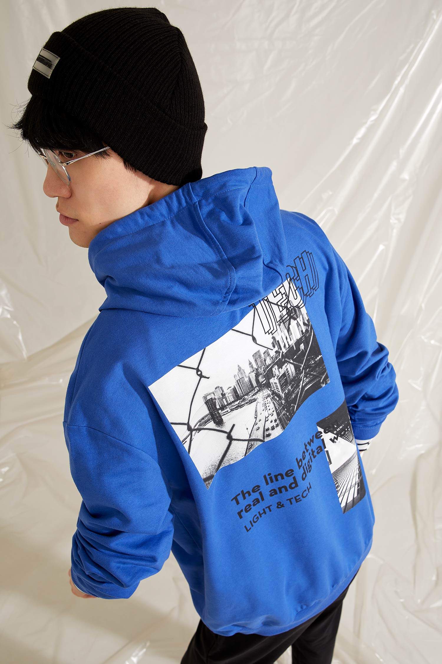 Oversize Fit Sırtı Baskılı Kapüşonlu Sweatshirt