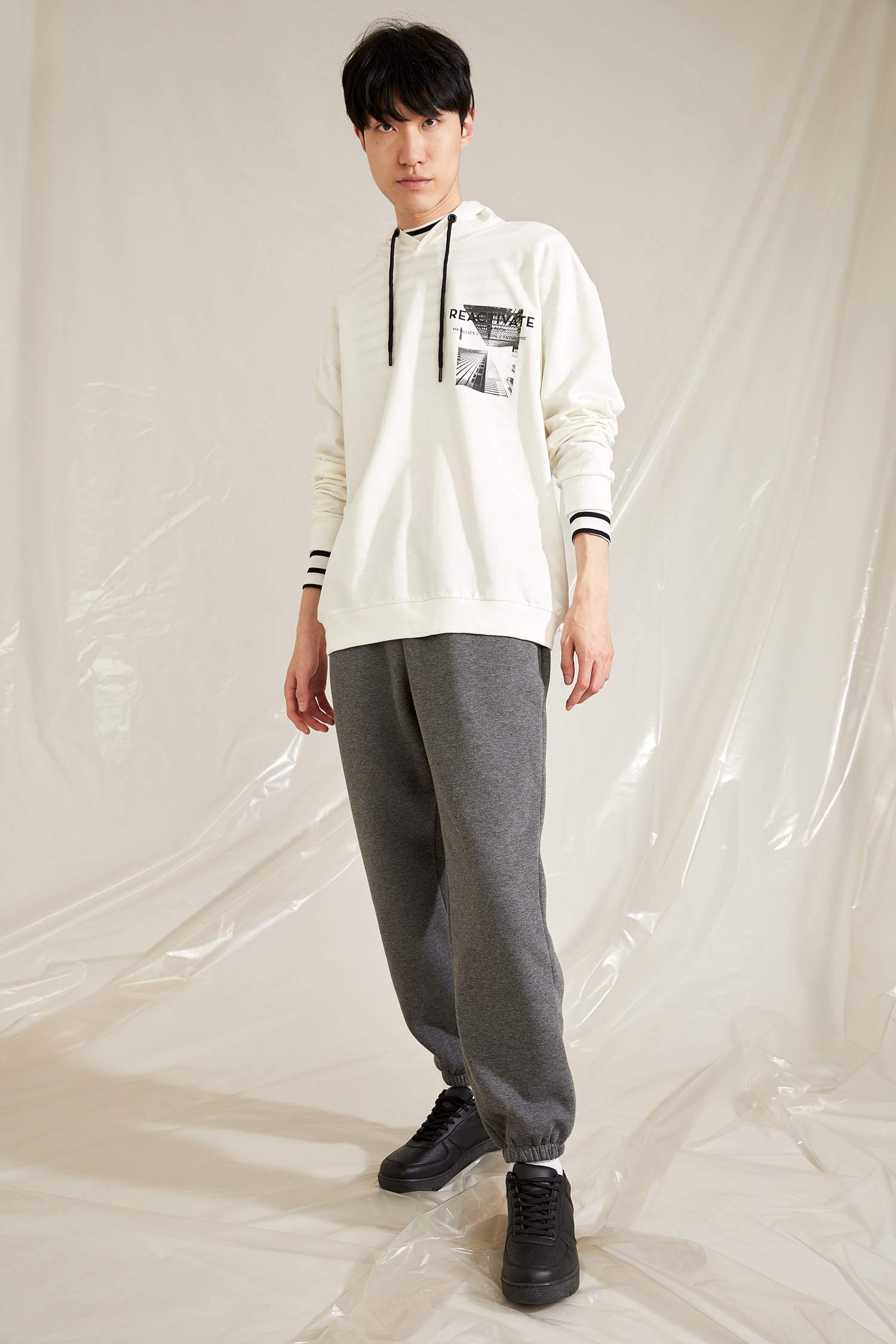 Oversize Fit Sırtı Baskılı Kapüşonlu Sweatshirt