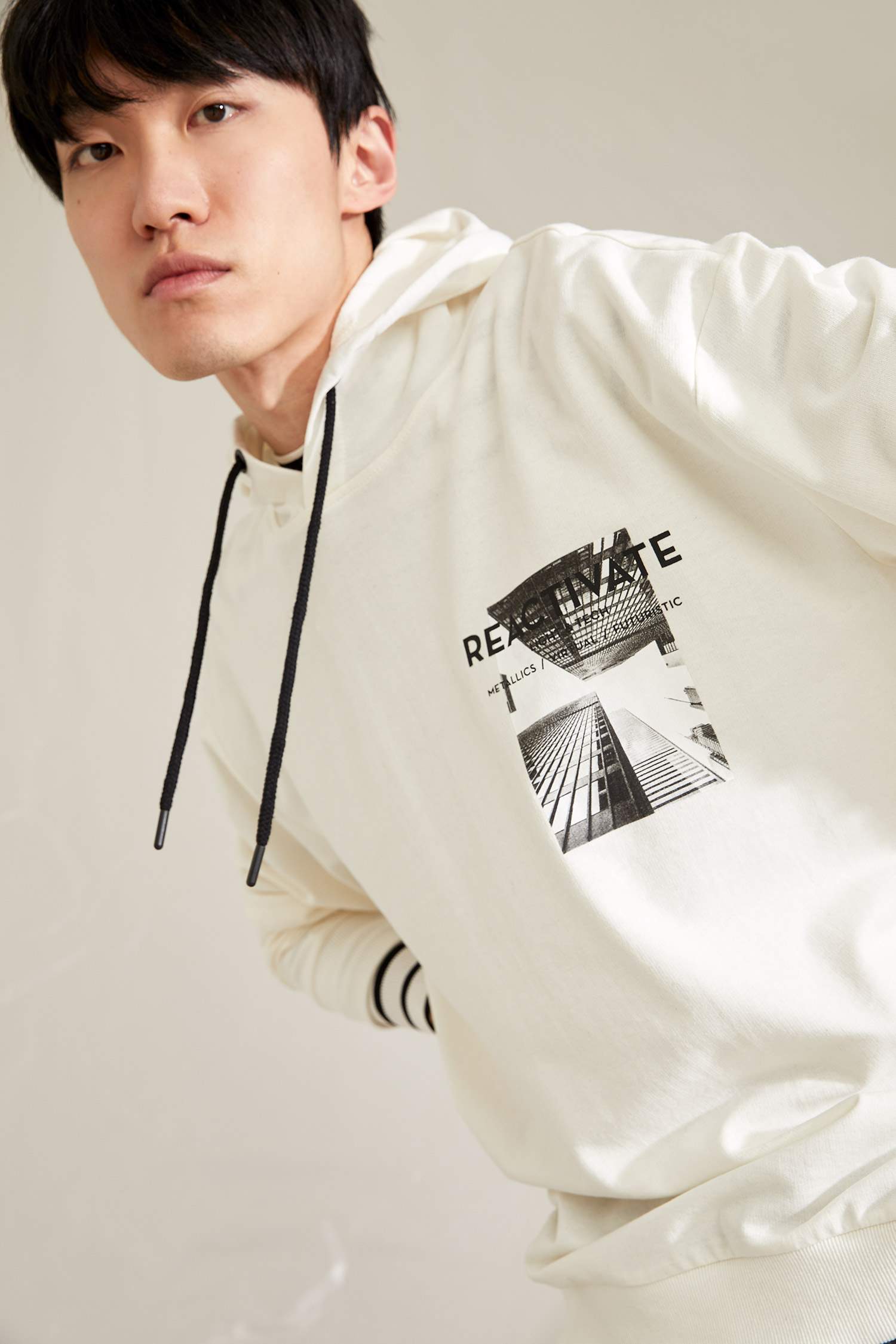 Oversize Fit Sırtı Baskılı Kapüşonlu Sweatshirt