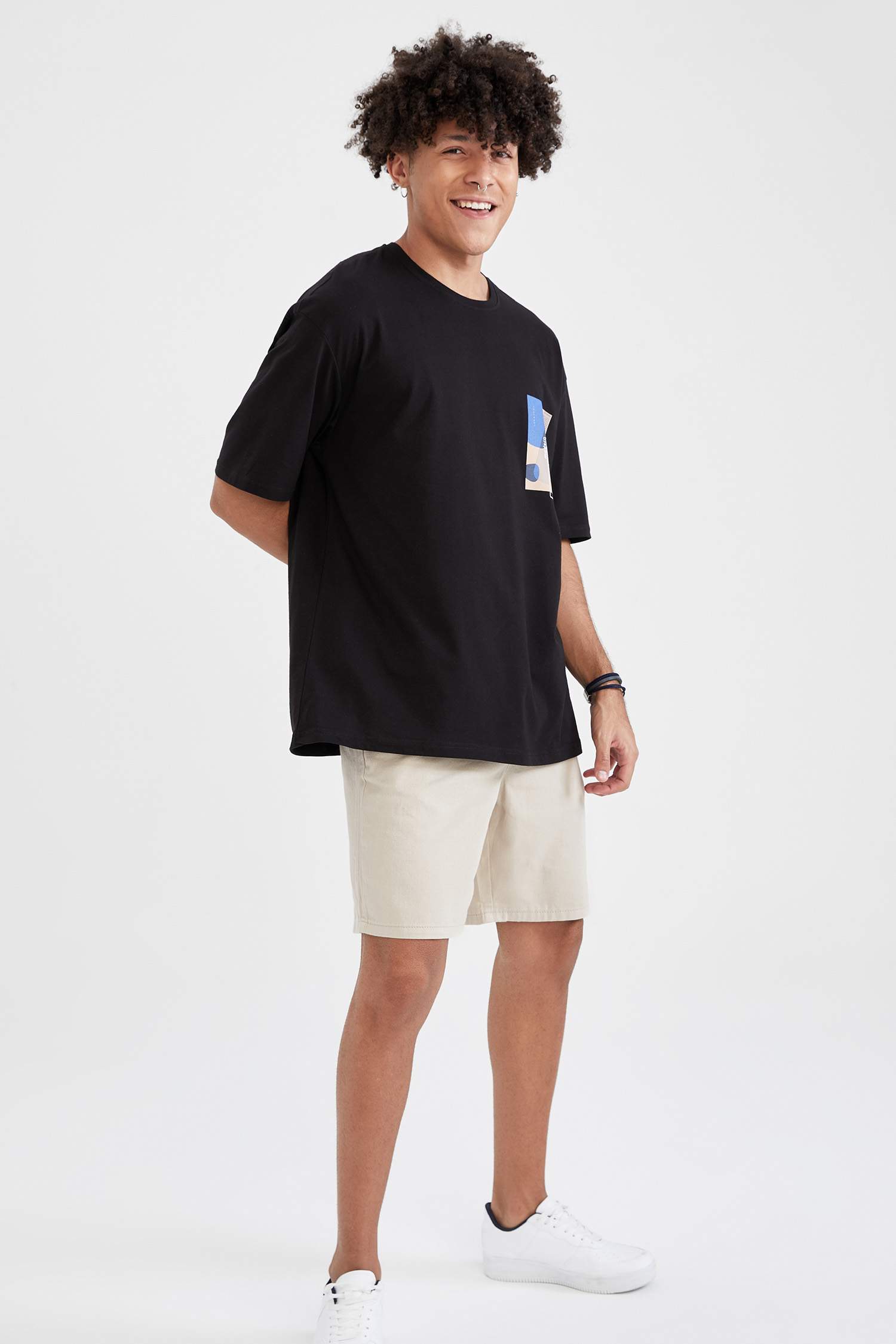 Regular Fit Beli Bağcıklı Bermuda Şort