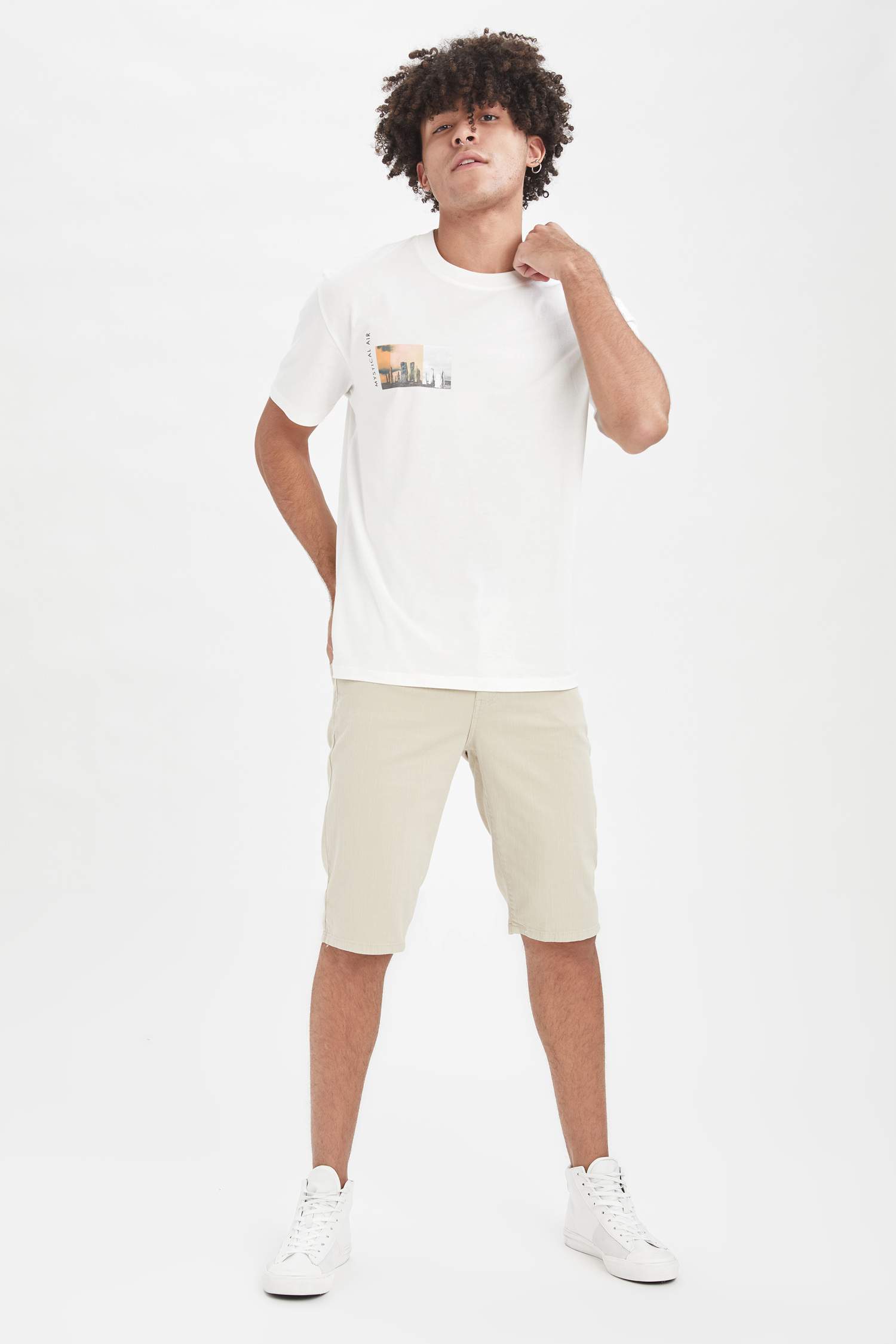 Regular Fit Beli Bağcıklı Bermuda Şort