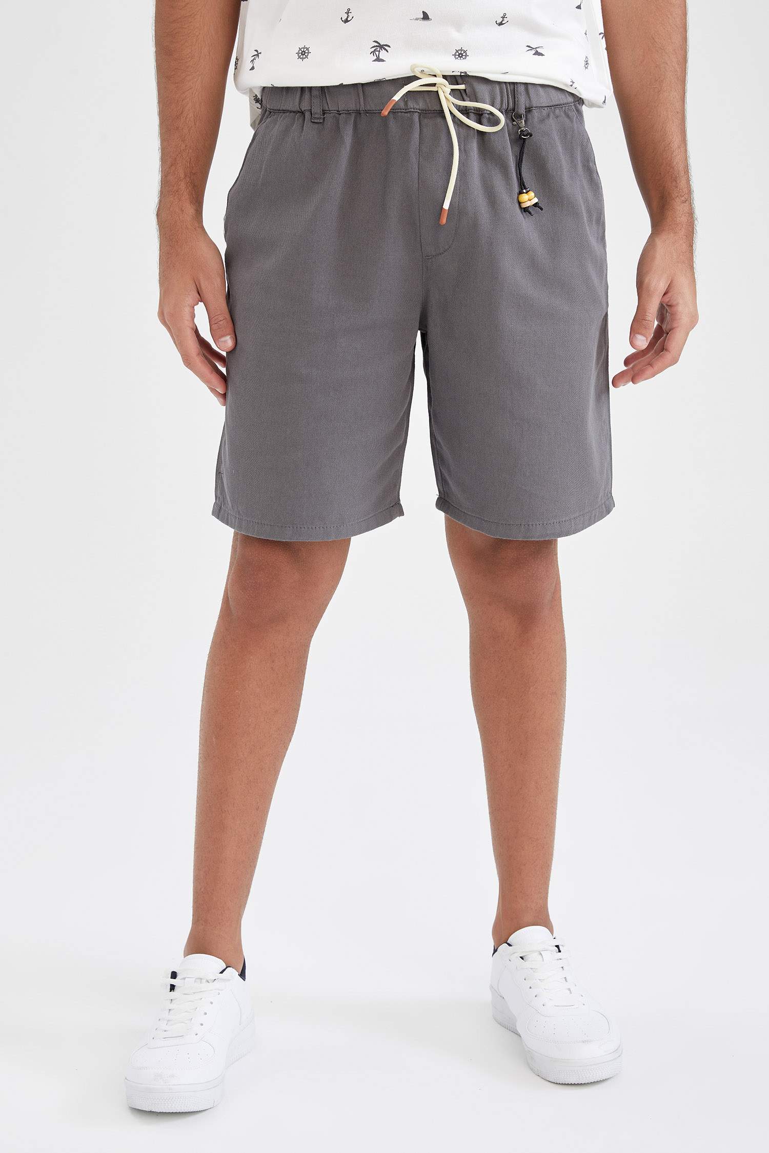 Regular Fit Beli Bağcıklı Bermuda Şort