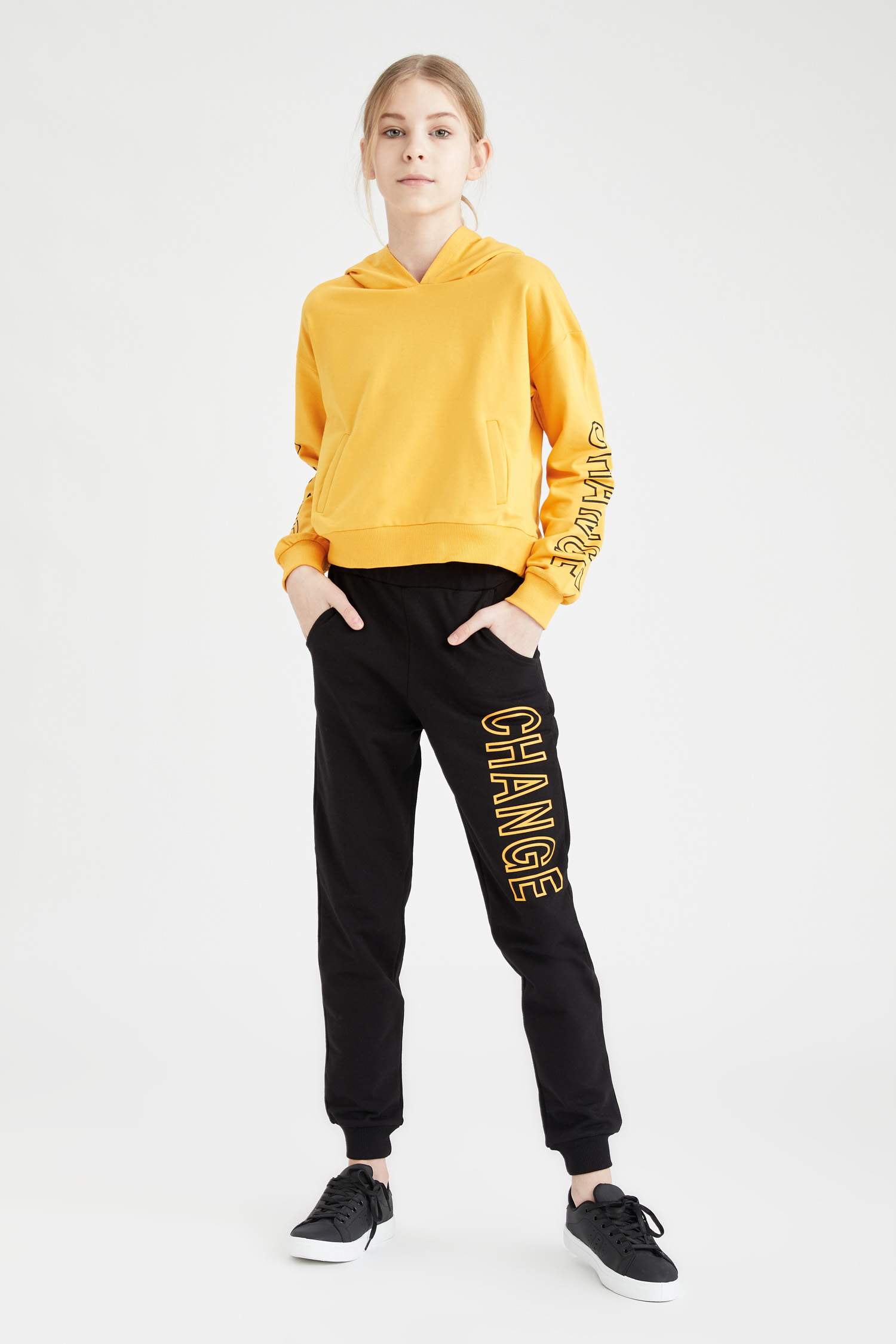 Kız Çocuk Baskılı Sweatshirt ve Jogger Eşofman Takım