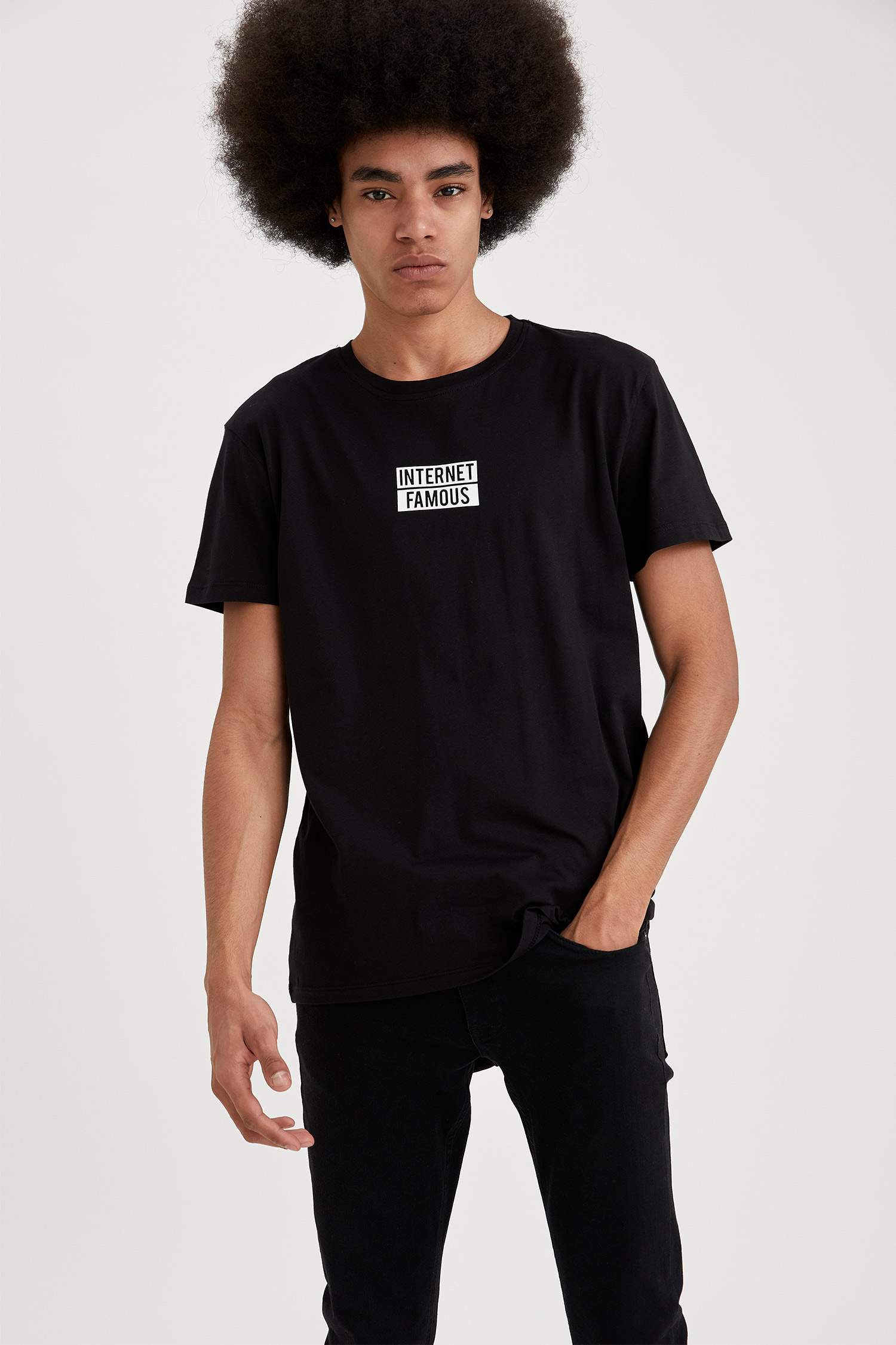 Internet Famoust Baskılı Slim Fit Pamuklu Tişört