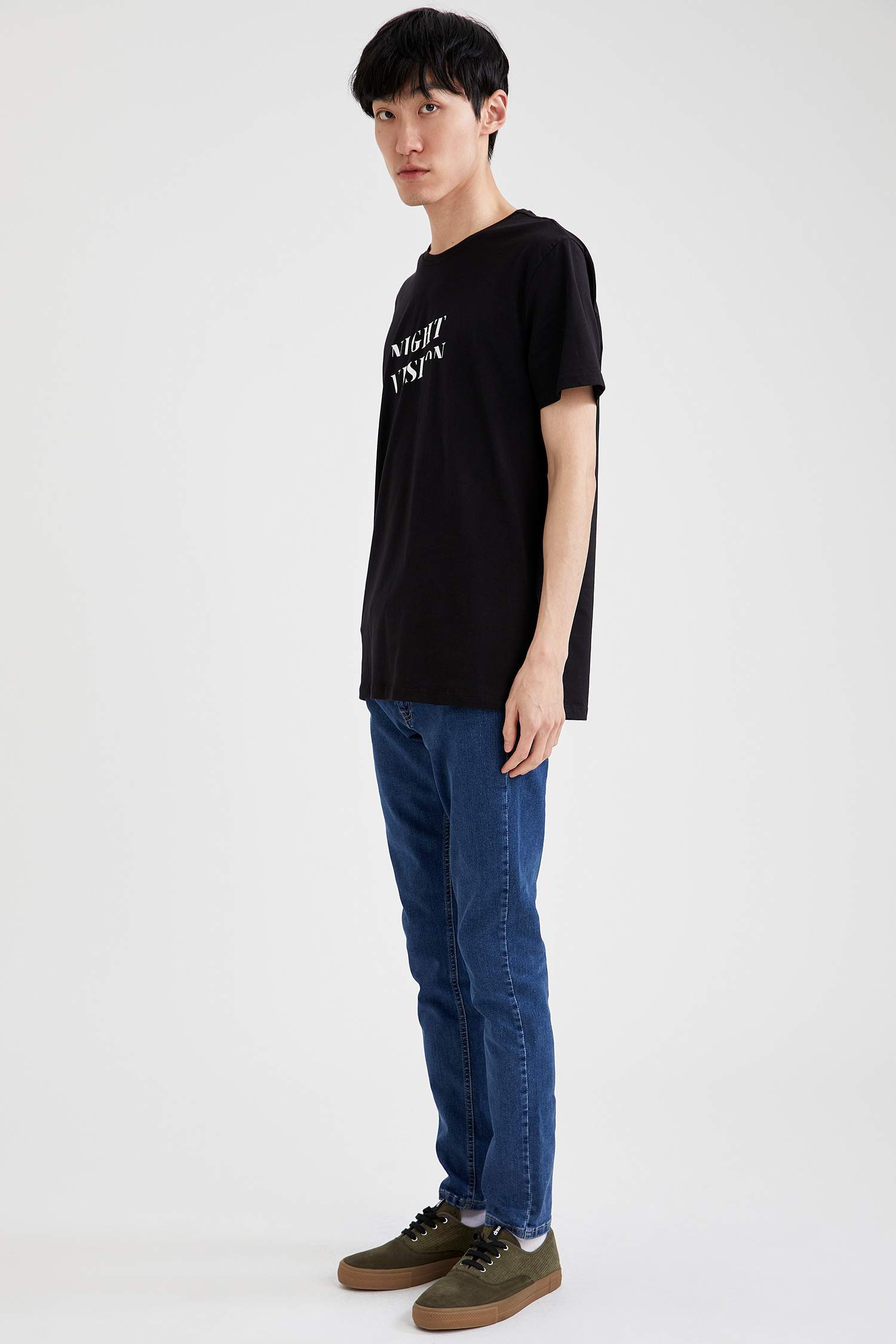 Night Vision Baskılı Slim Fit Bisiklet Yaka Pamuklu Tişört
