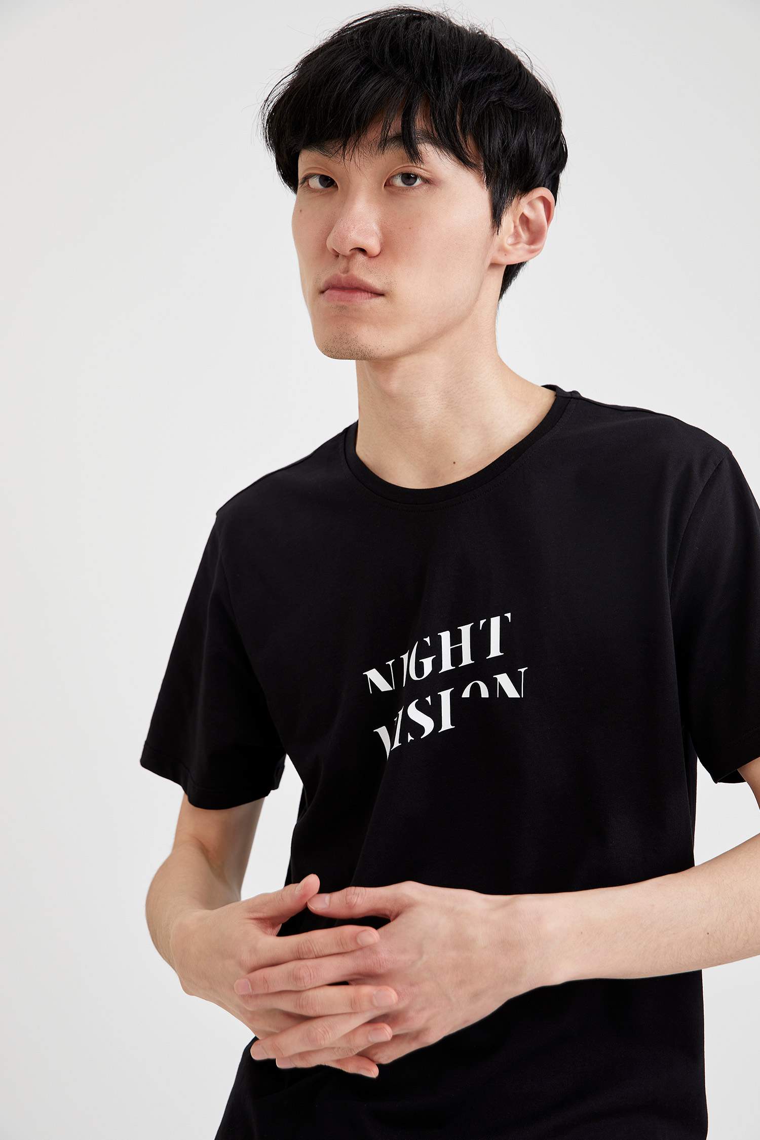 Night Vision Baskılı Slim Fit Bisiklet Yaka Pamuklu Tişört