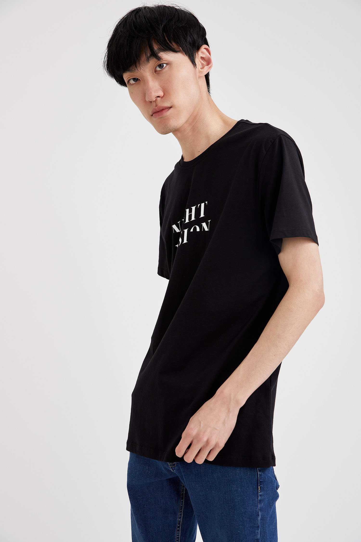Night Vision Baskılı Slim Fit Bisiklet Yaka Pamuklu Tişört