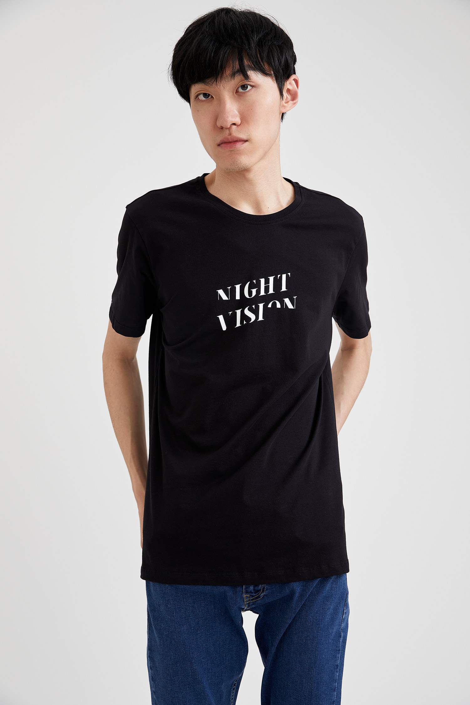 Night Vision Baskılı Slim Fit Bisiklet Yaka Pamuklu Tişört