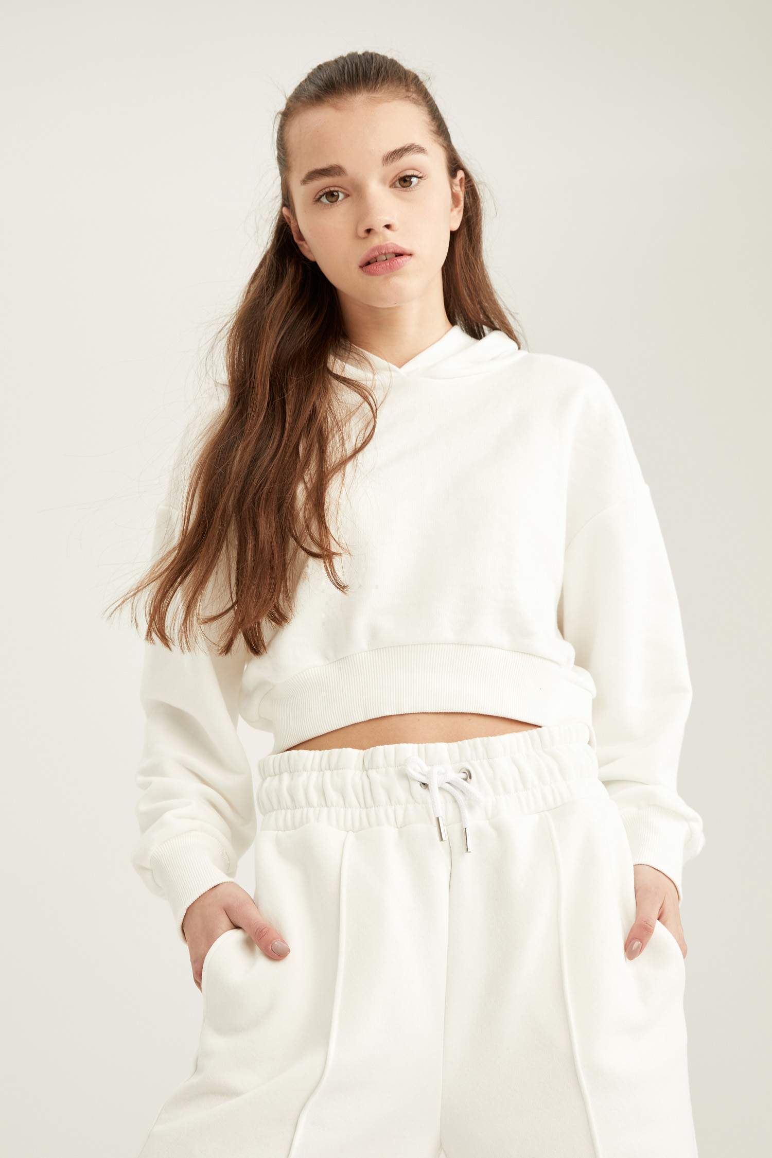 Regular Fit Kapüşonlu Uzun Kollu Sweatshirt