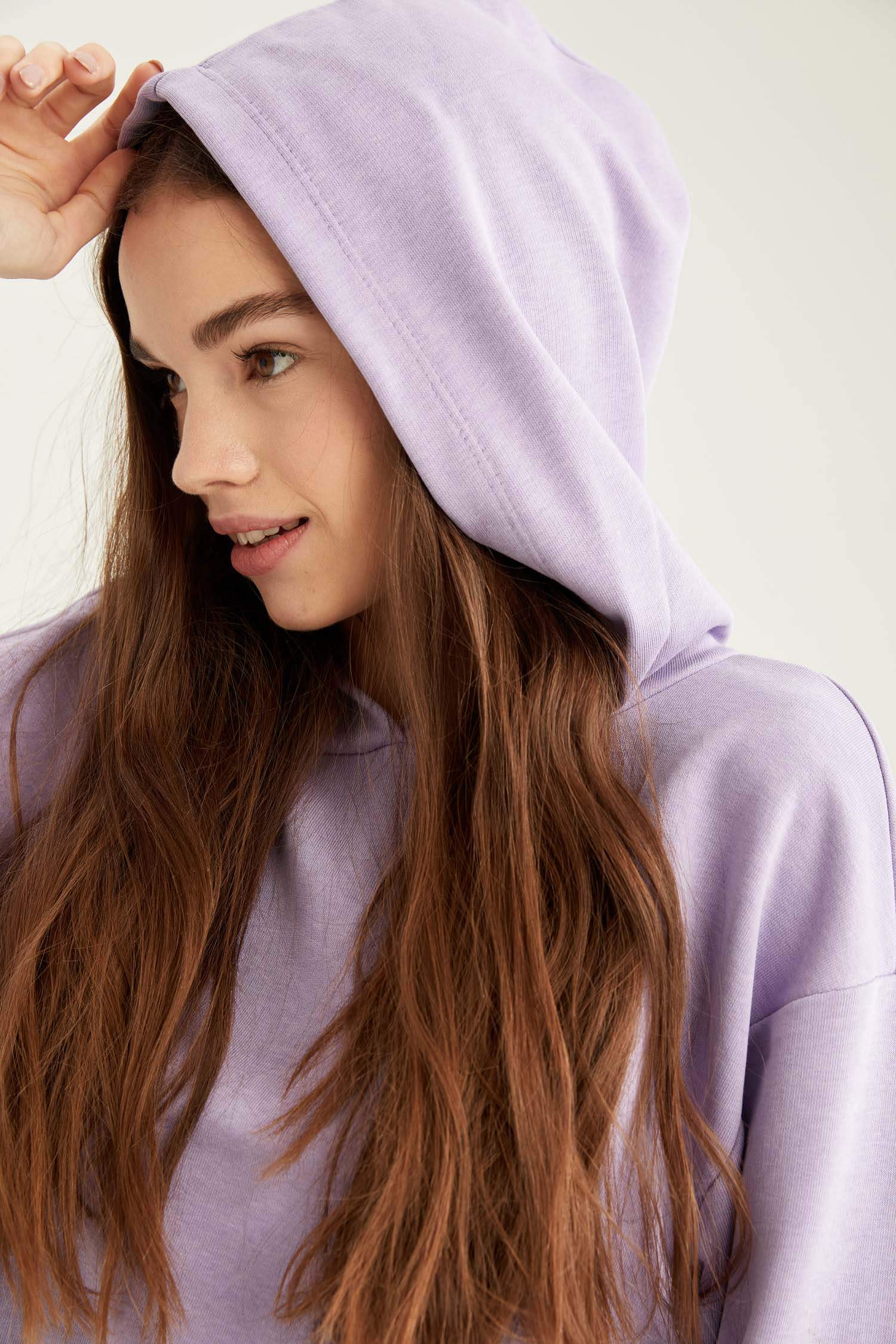 Basic Kapüşonlu Relax Fit Crop Sweatshirt