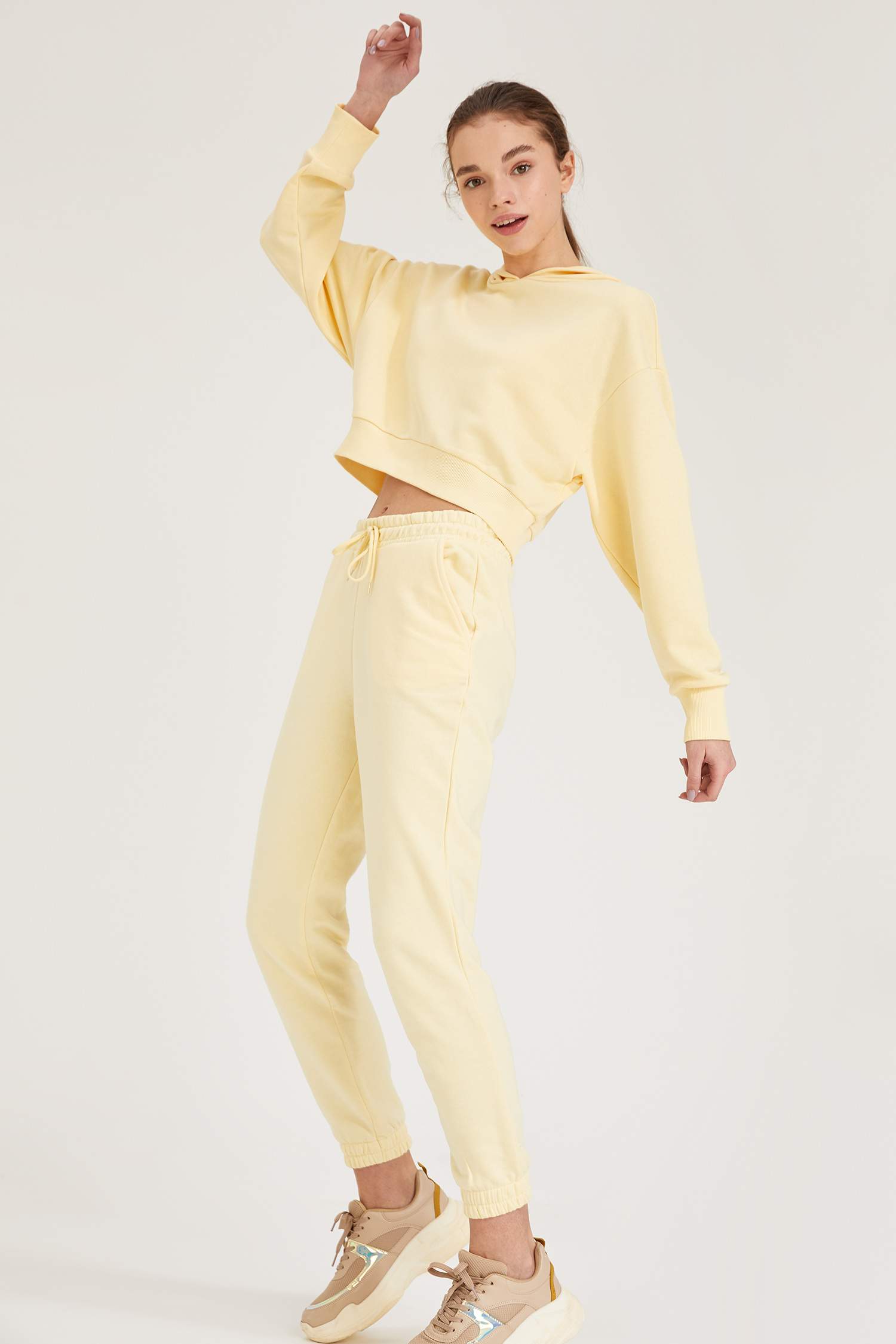 Regular Fit Kapüşonlu Uzun Kollu Sweatshirt