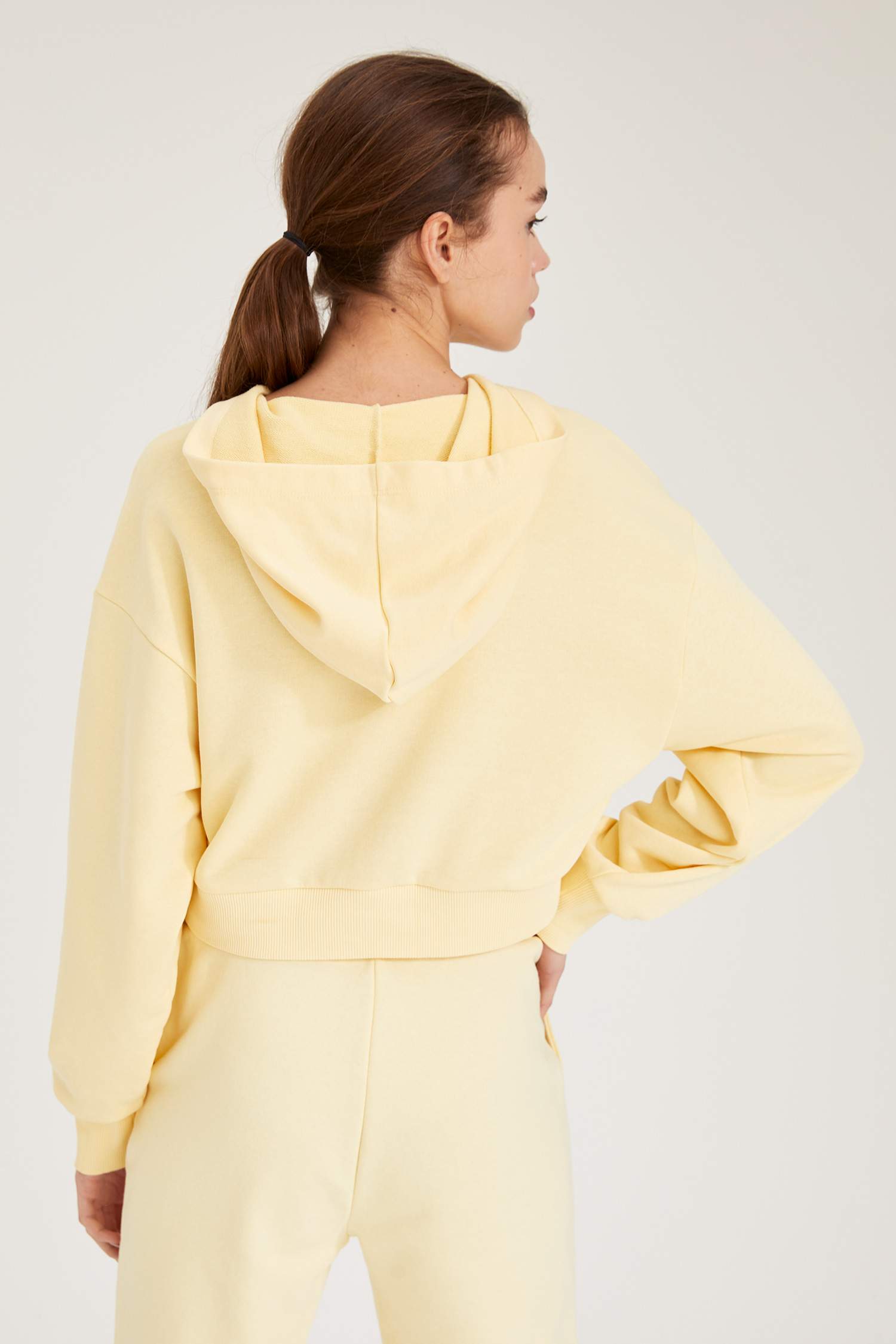 Regular Fit Kapüşonlu Uzun Kollu Sweatshirt