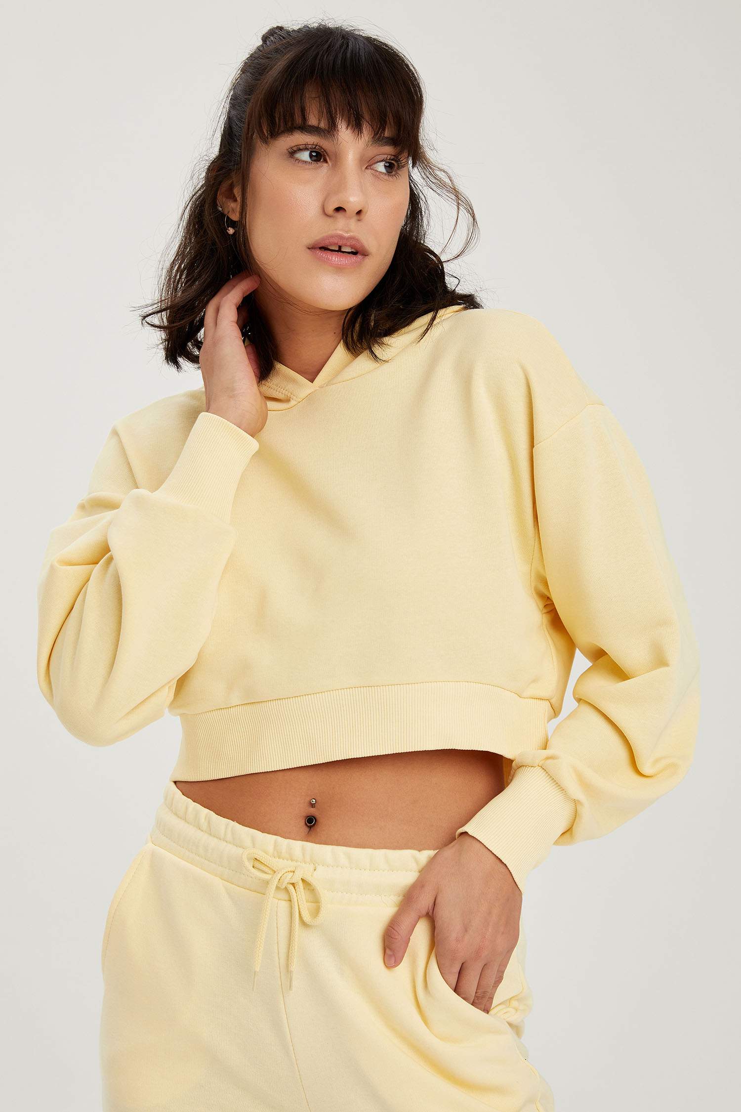 Regular Fit Kapüşonlu Uzun Kollu Sweatshirt