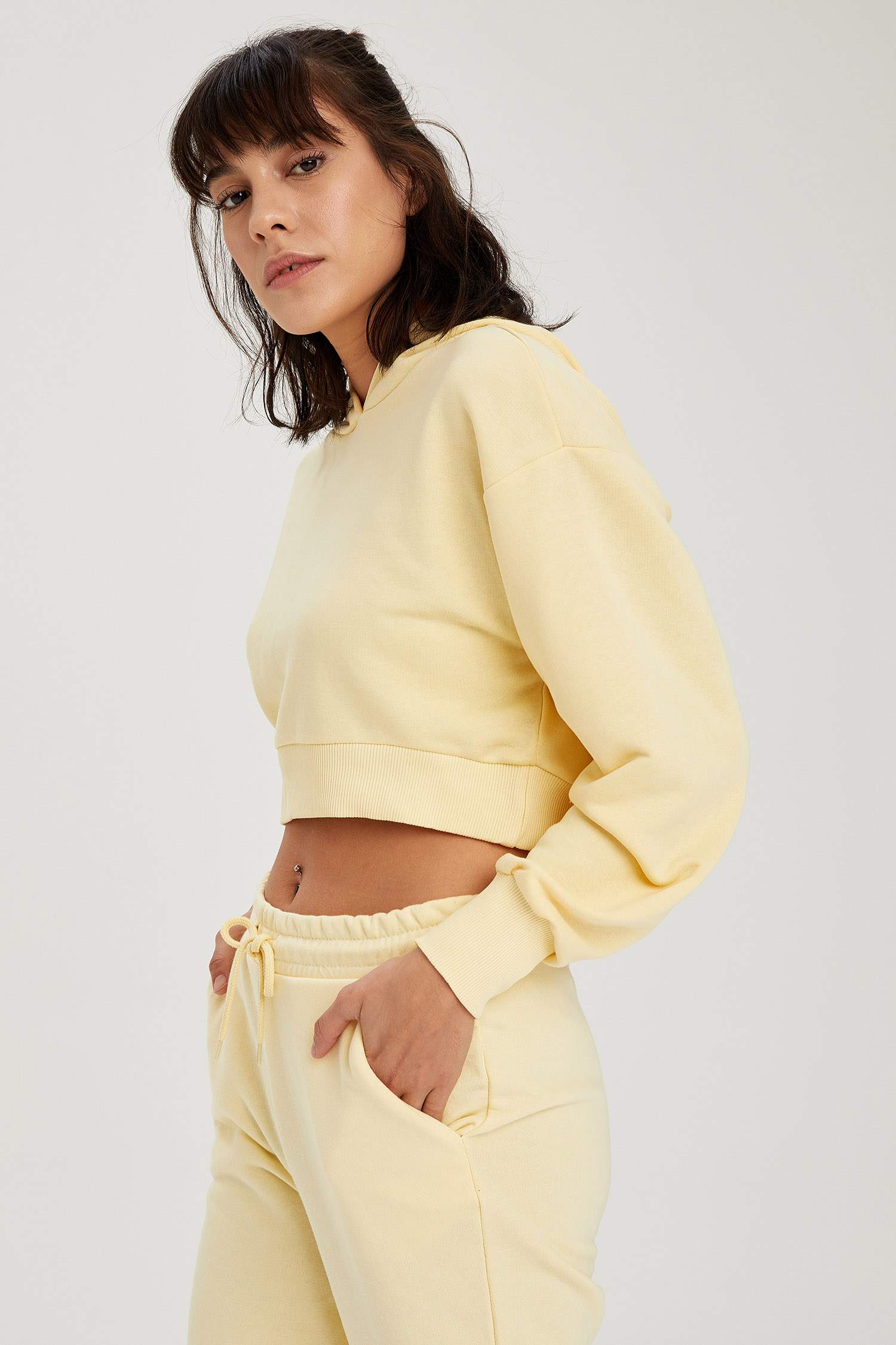Regular Fit Kapüşonlu Uzun Kollu Sweatshirt