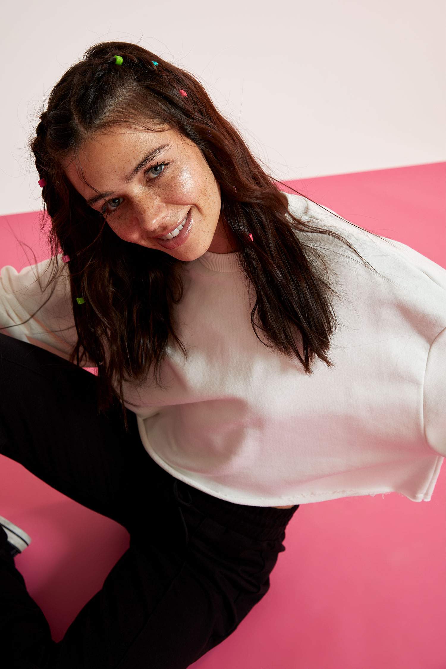 Oversize Fit Kesik Detaylı Crop Sweatshirt