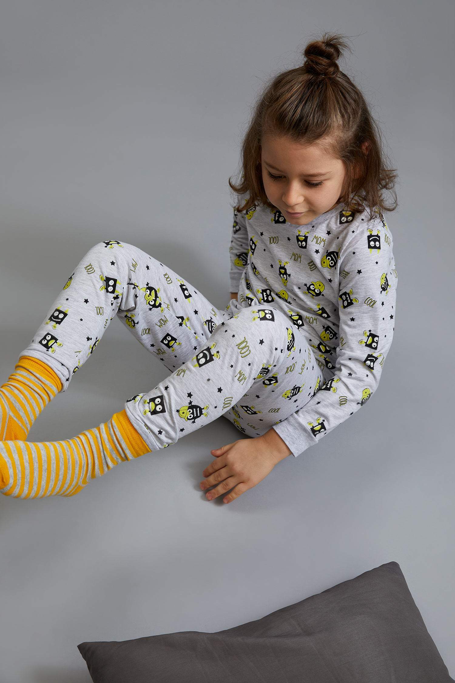 Erkek Çocuk Sevimli Canavar Baskılı Pijama Takımı