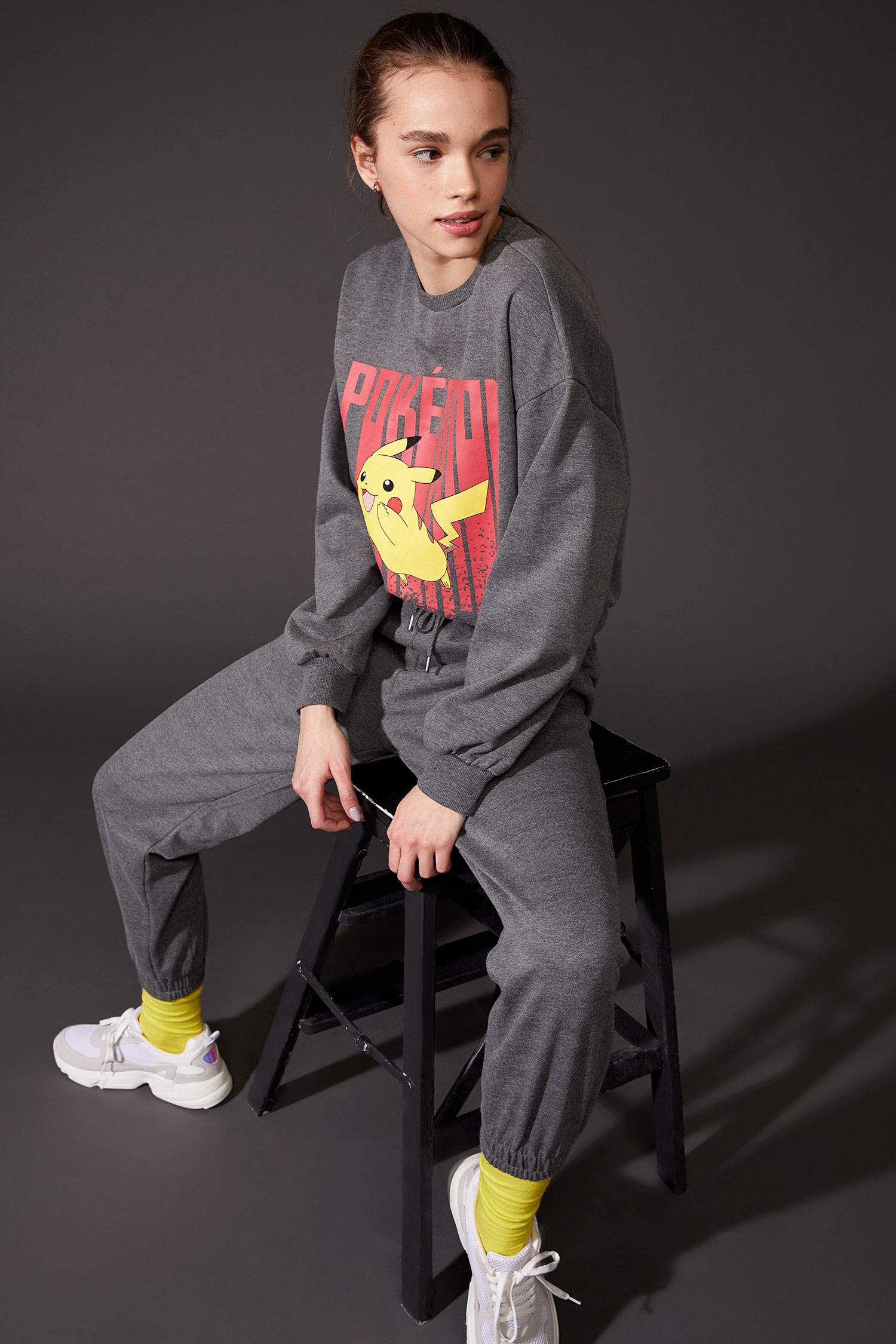 Pokemon Lisanslı Crop Sweatshirt