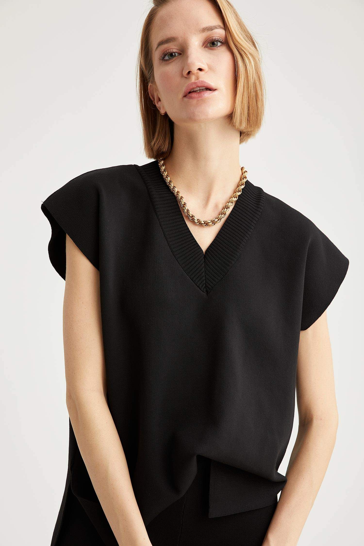 V Yaka Oversize Fit Triko Süveter