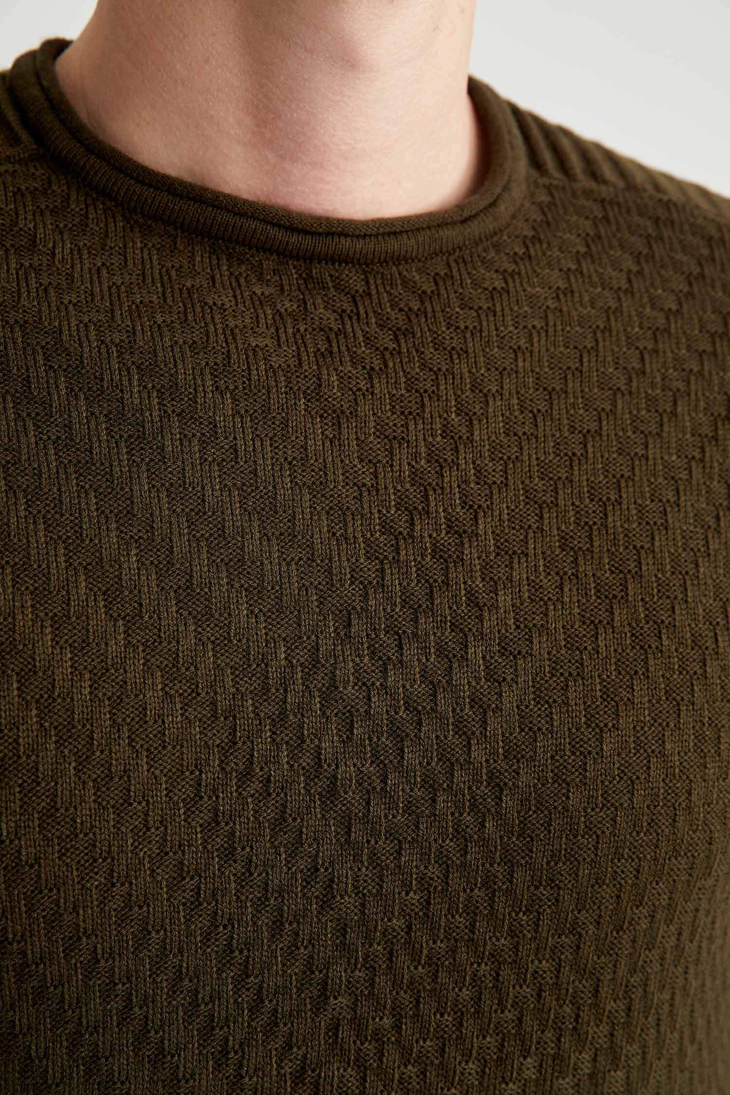 Desenli Slim Fit Bisiklet Yaka Triko Kazak