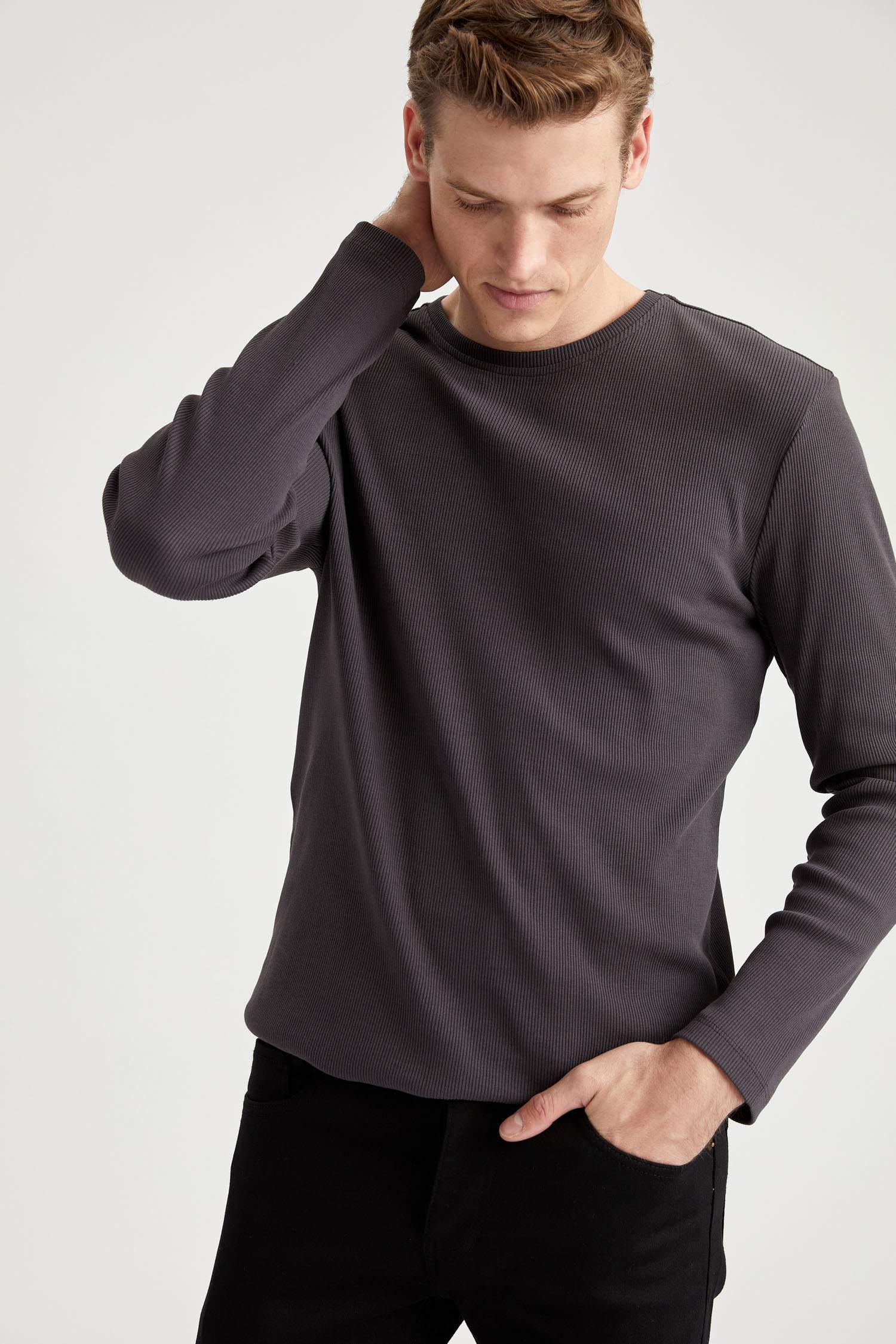 Bisiklet Yaka Slim Fit Uzun Kollu Basic Tişört