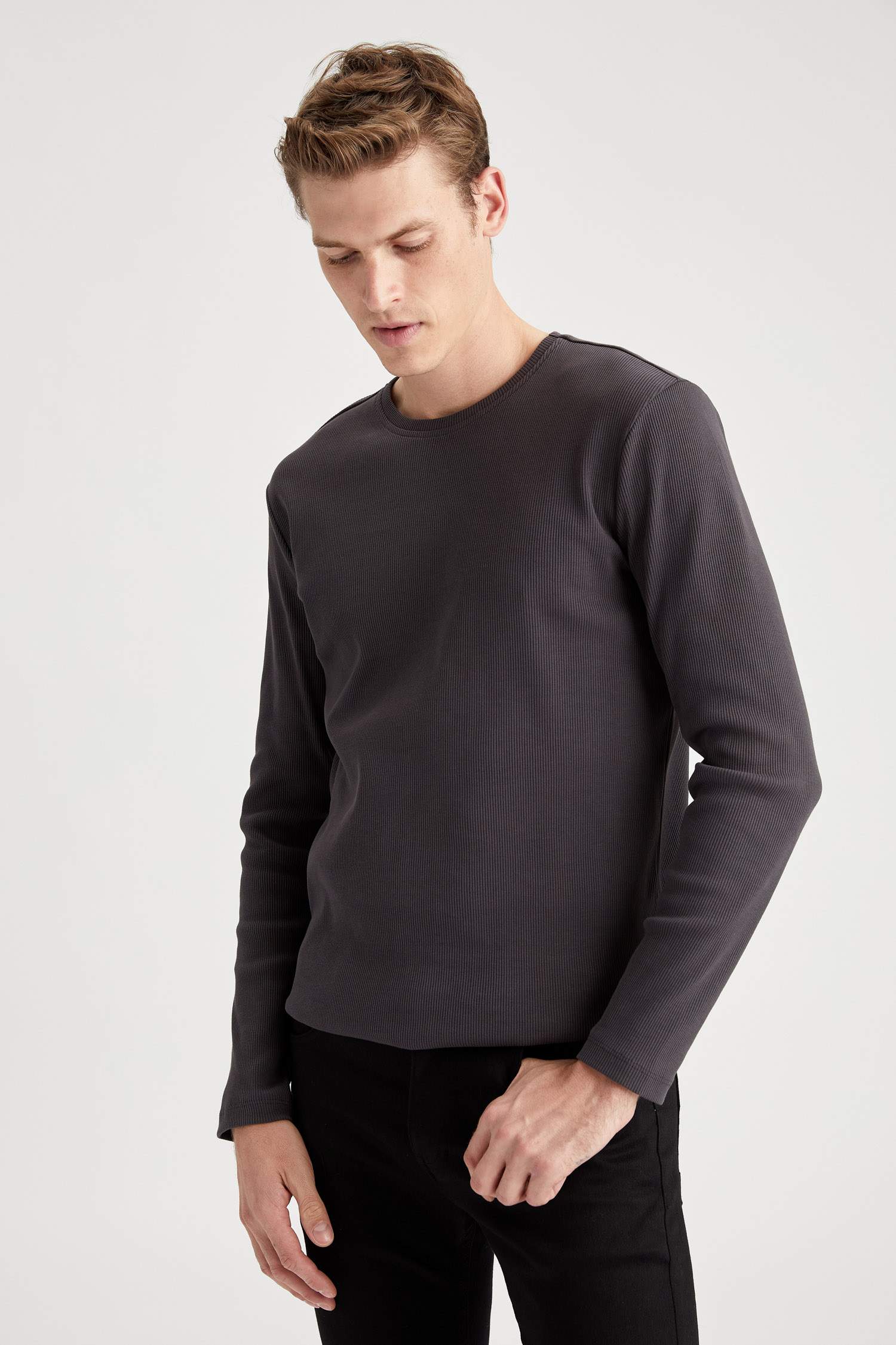 Bisiklet Yaka Slim Fit Uzun Kollu Basic Tişört