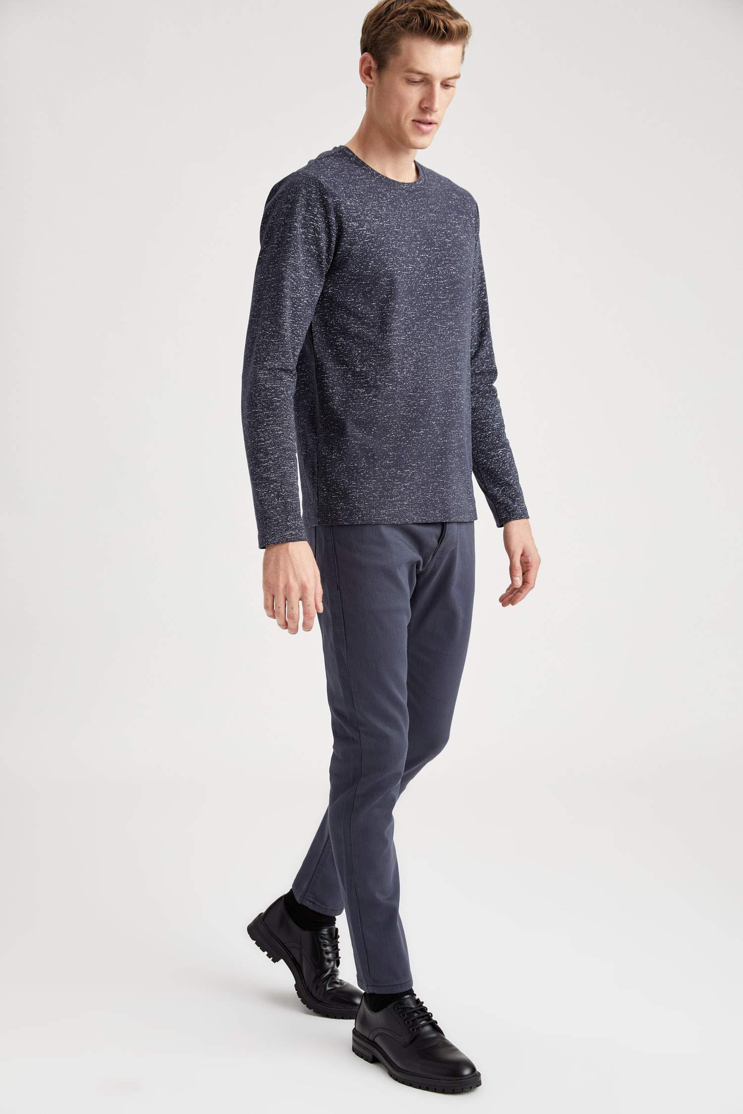 Bisiklet Yaka Slim Fit Uzun Kollu Basic Tişört