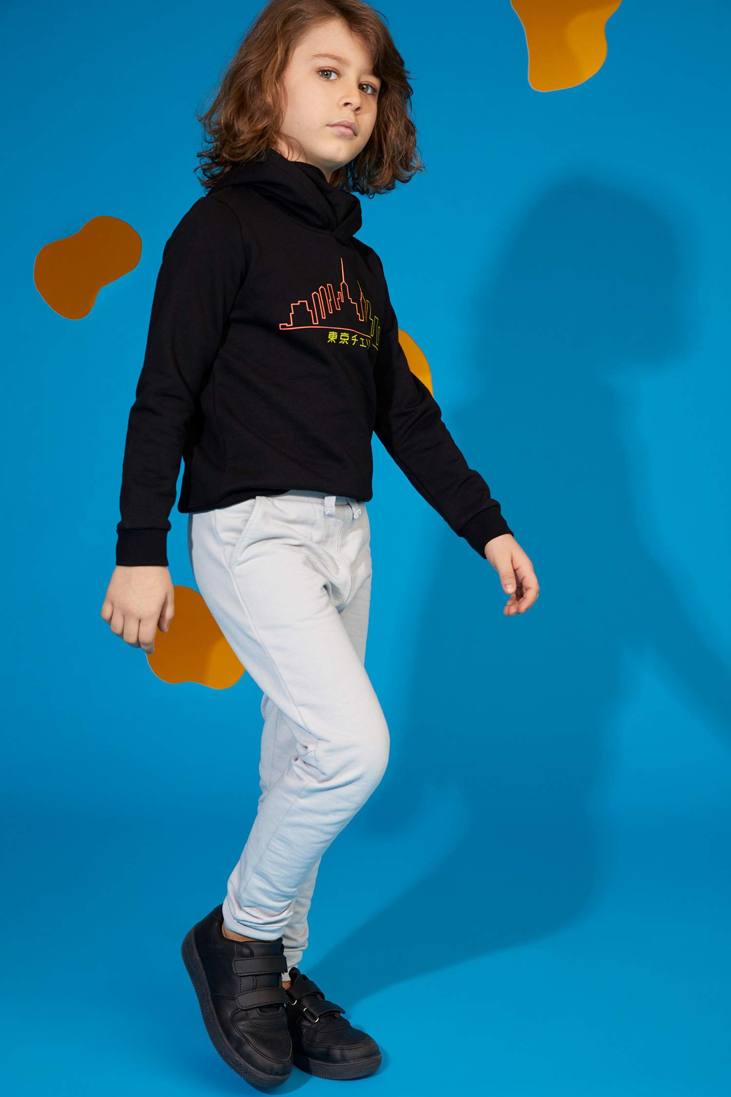 Erkek Çocuk Slogan Desenli Kapüşonlu Korunaklı Sweatshirt