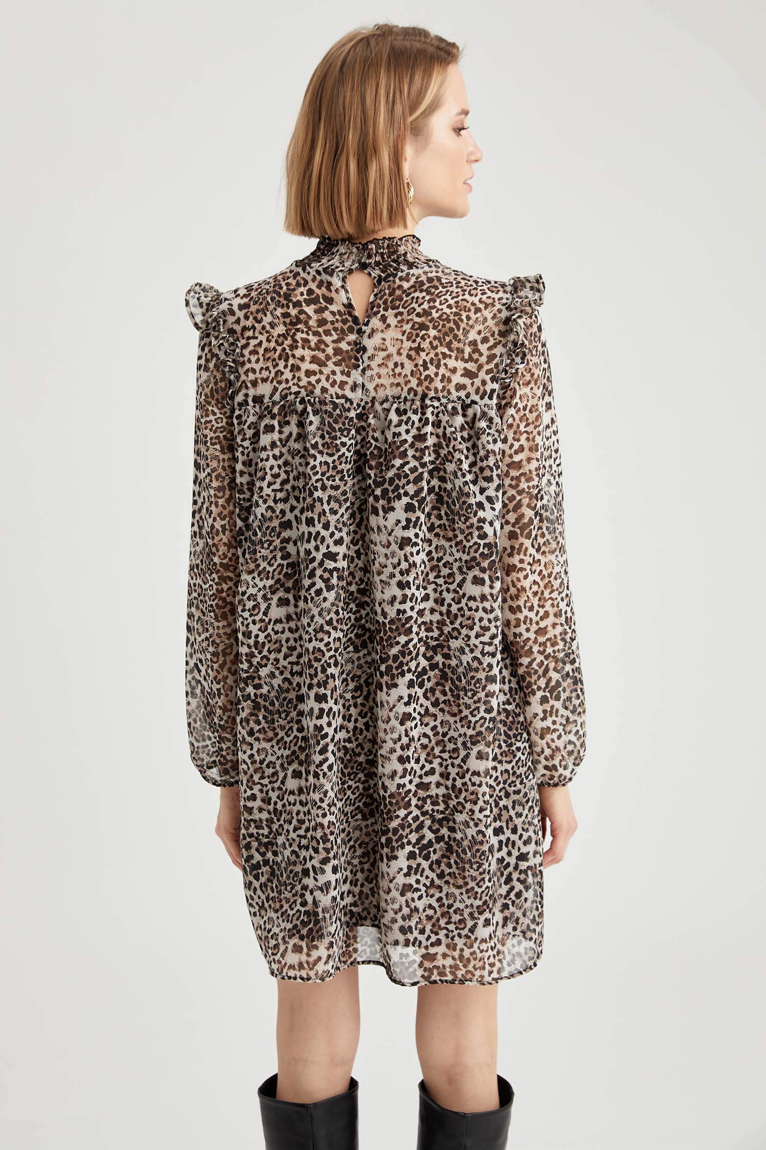Leopar Desenli Volan Detaylı Elbise