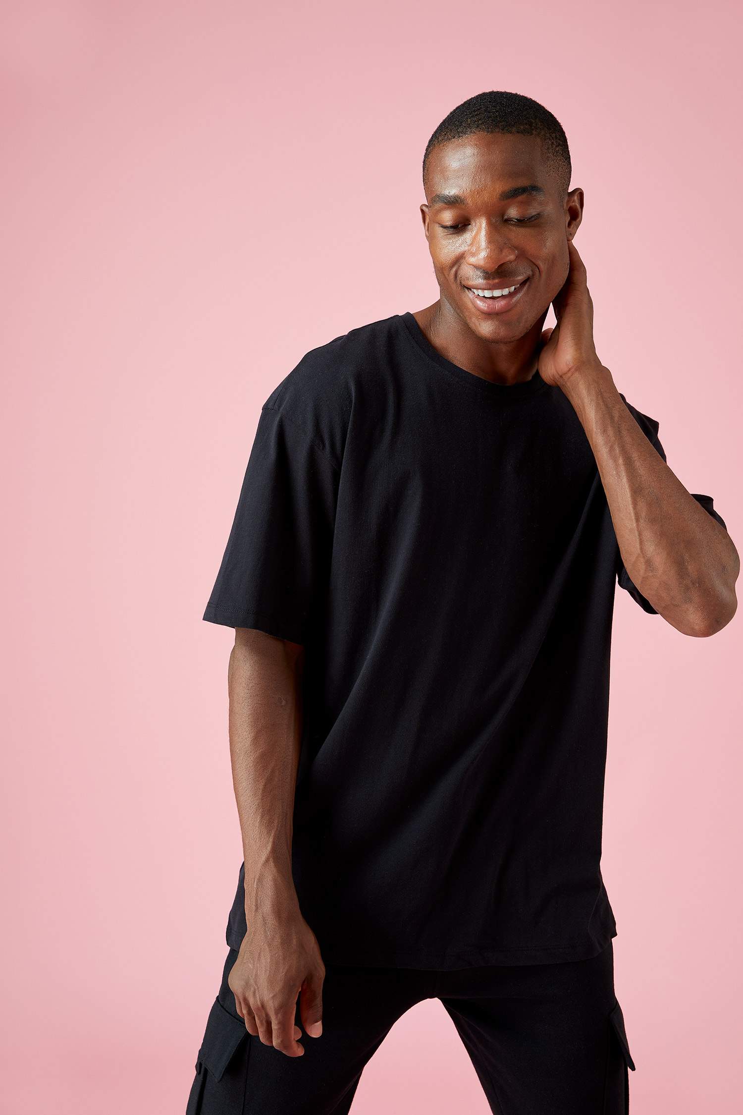 Oversize Fit Bisiklet Yaka Basic Kısa Kollu Pamuklu Penye Tişört