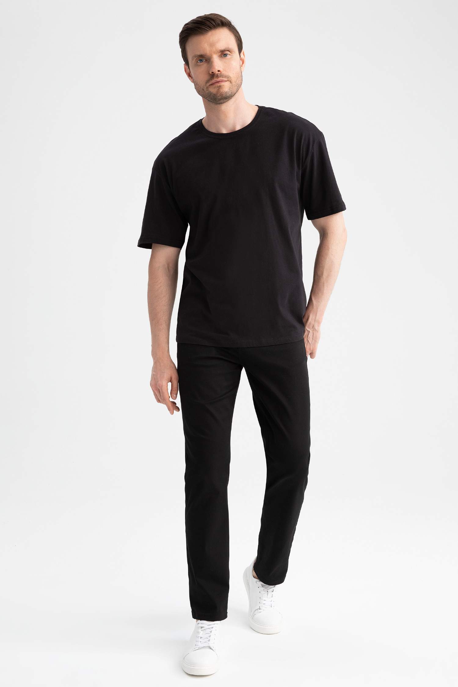 Oversize Fit Bisiklet Yaka Tişört