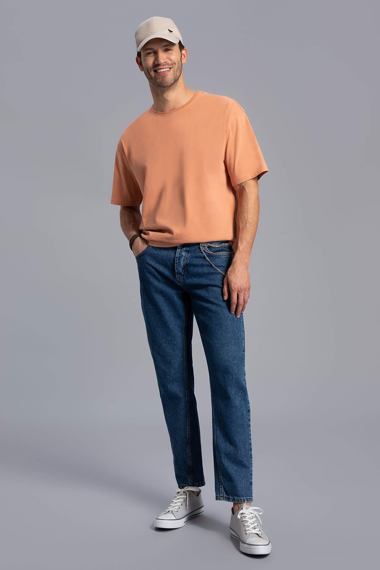 Oversize Fit Bisiklet Yaka Tişört