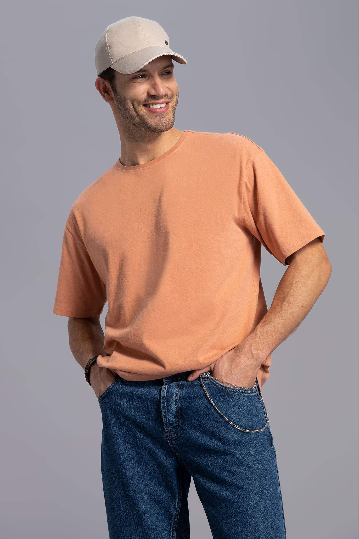 Oversize Fit Bisiklet Yaka Tişört