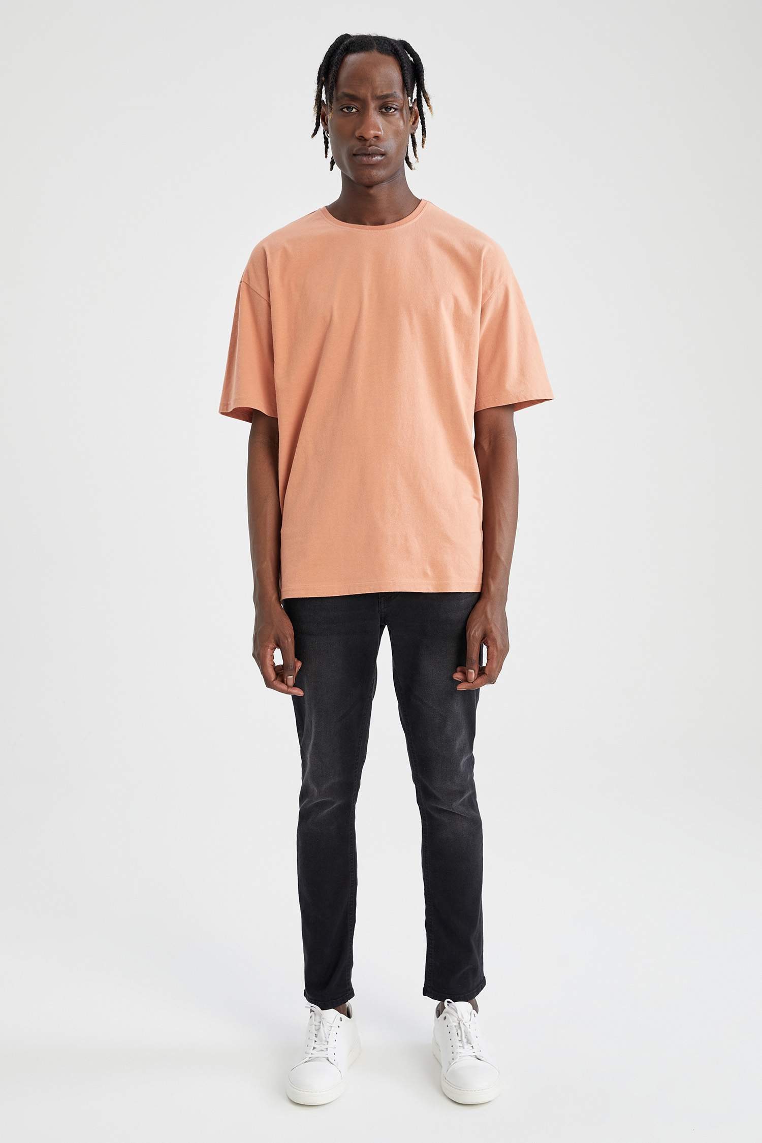 Oversize Fit Bisiklet Yaka Tişört
