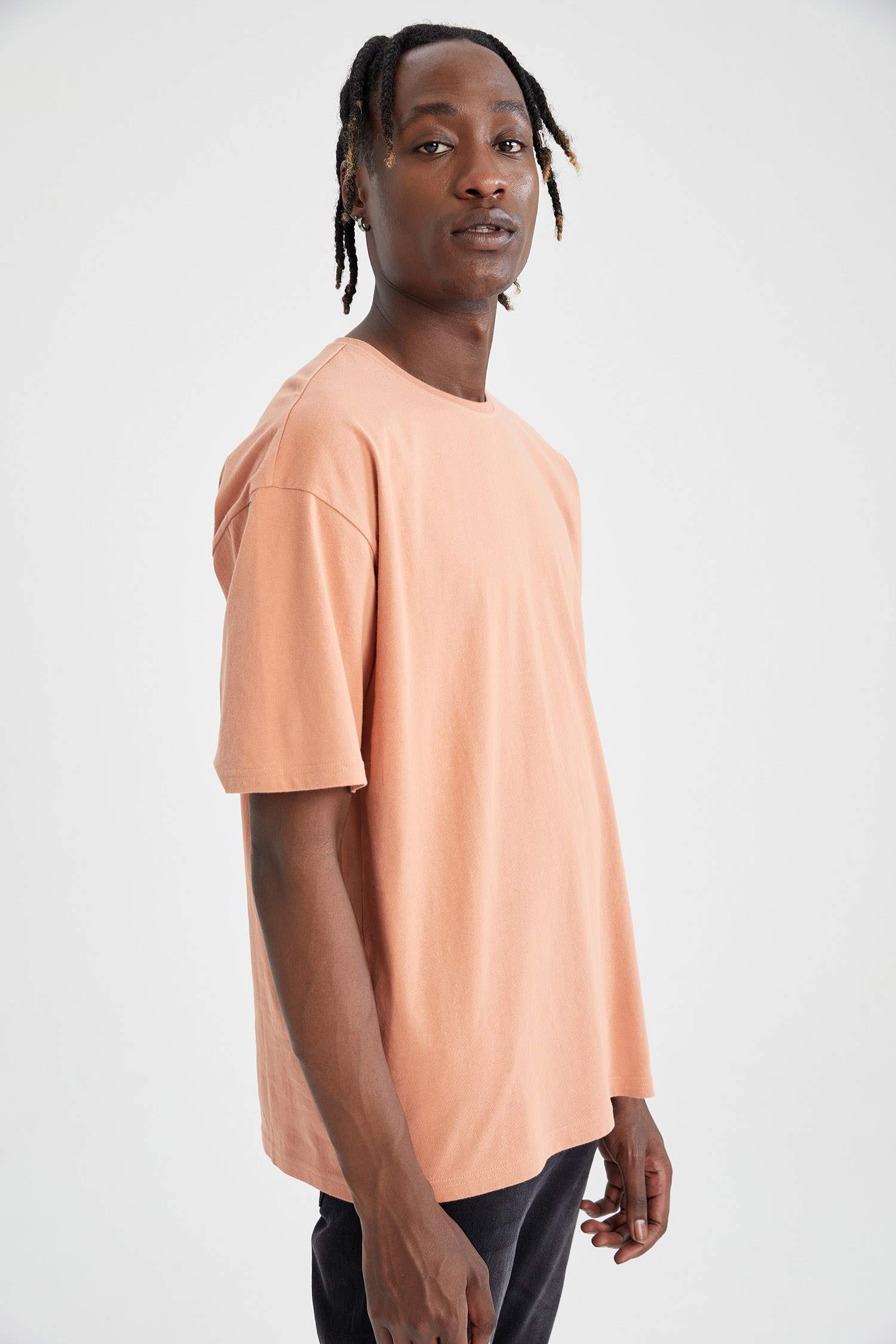 Oversize Fit Bisiklet Yaka Tişört