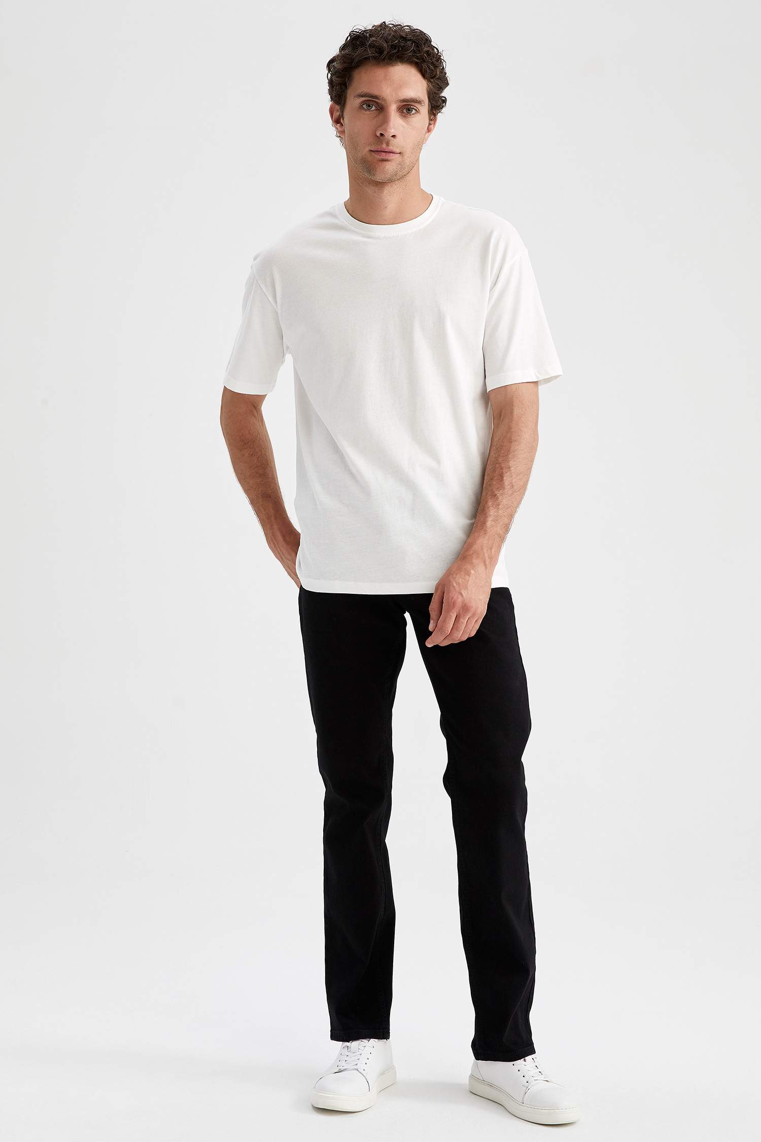 Oversize Fit Bisiklet Yaka Tişört