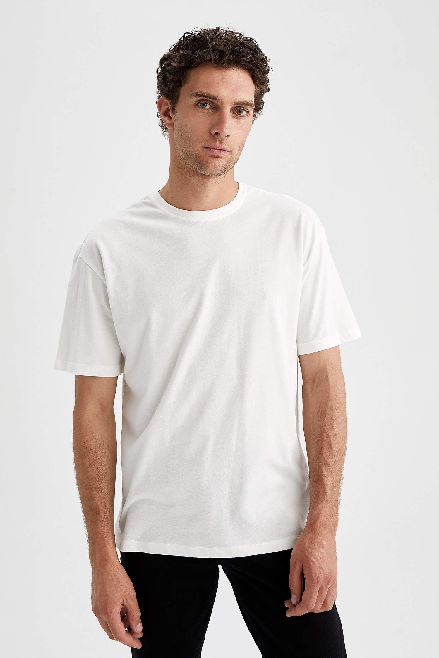 Oversize Fit Bisiklet Yaka Tişört