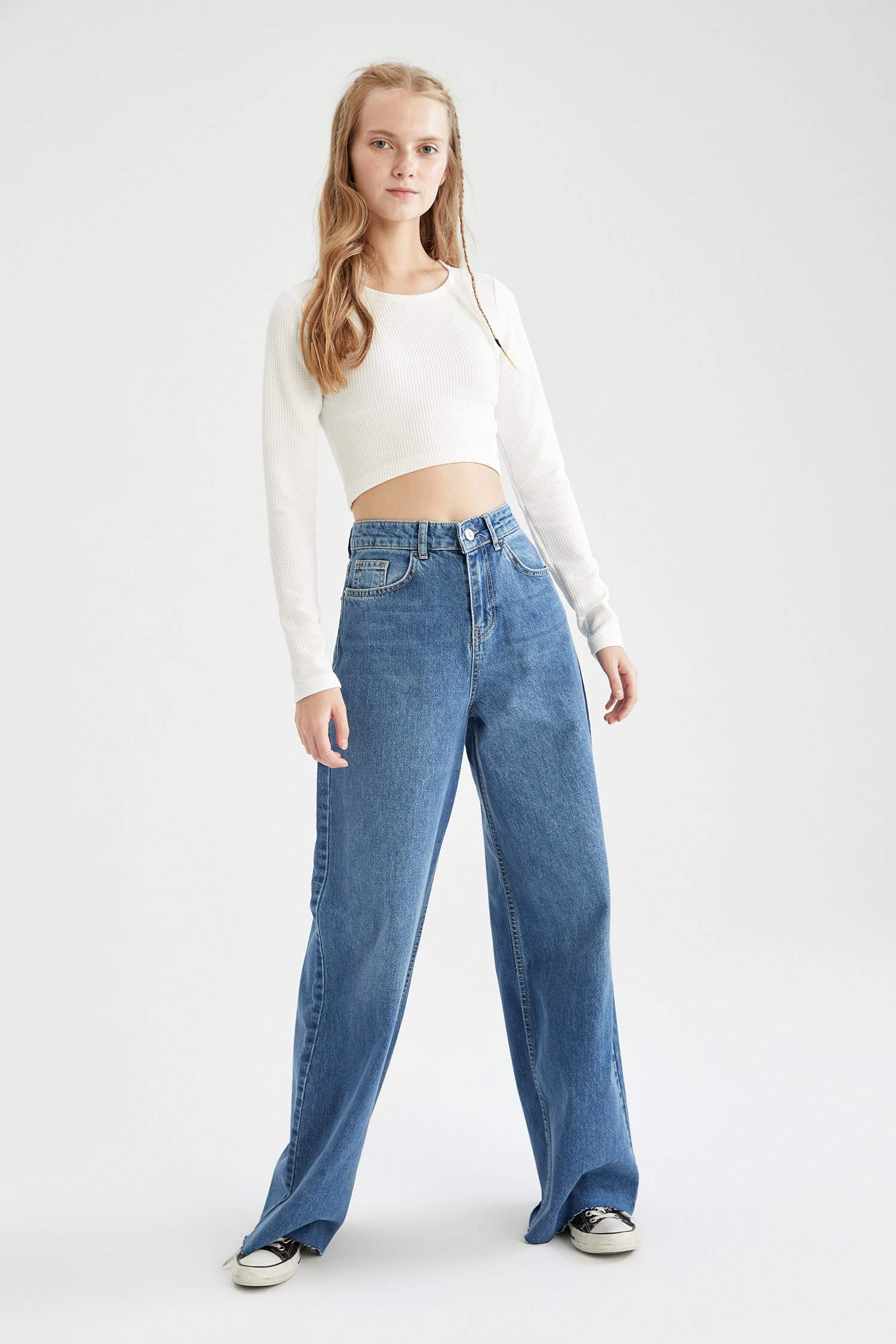 Uzun Kollu Önü Kısa Crop Top