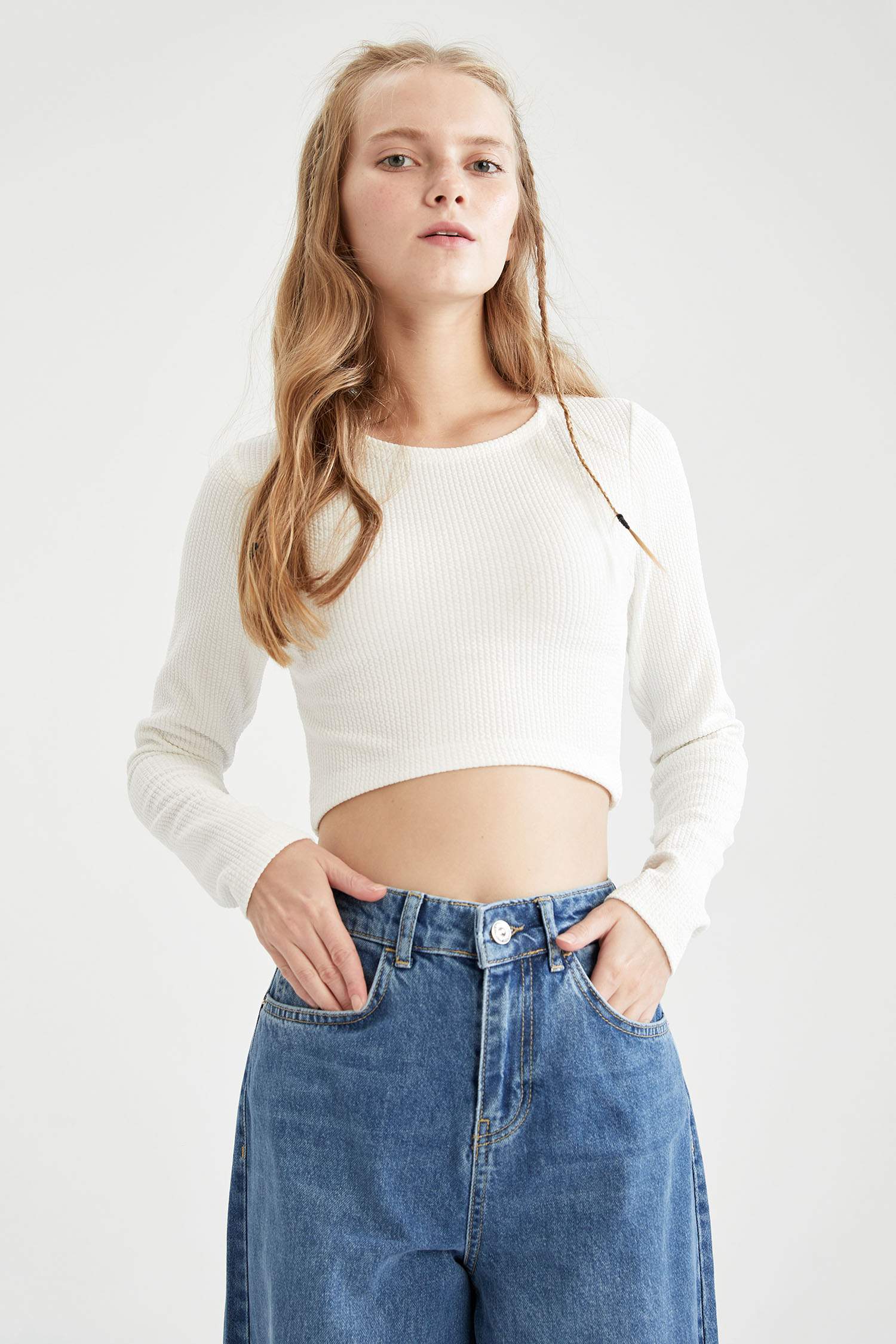 Uzun Kollu Önü Kısa Crop Top