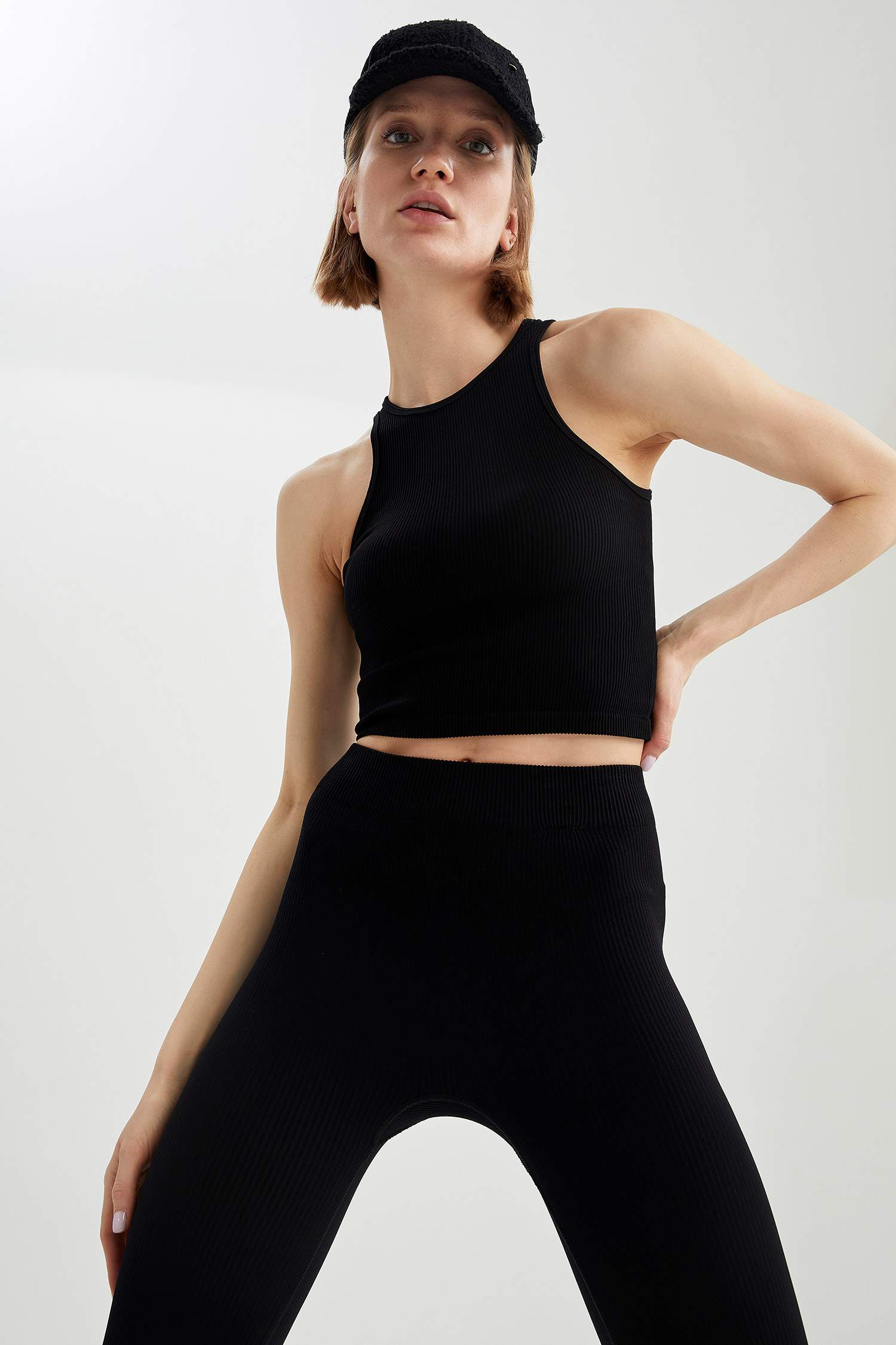 Halter Yaka Slim Fit Crop Top