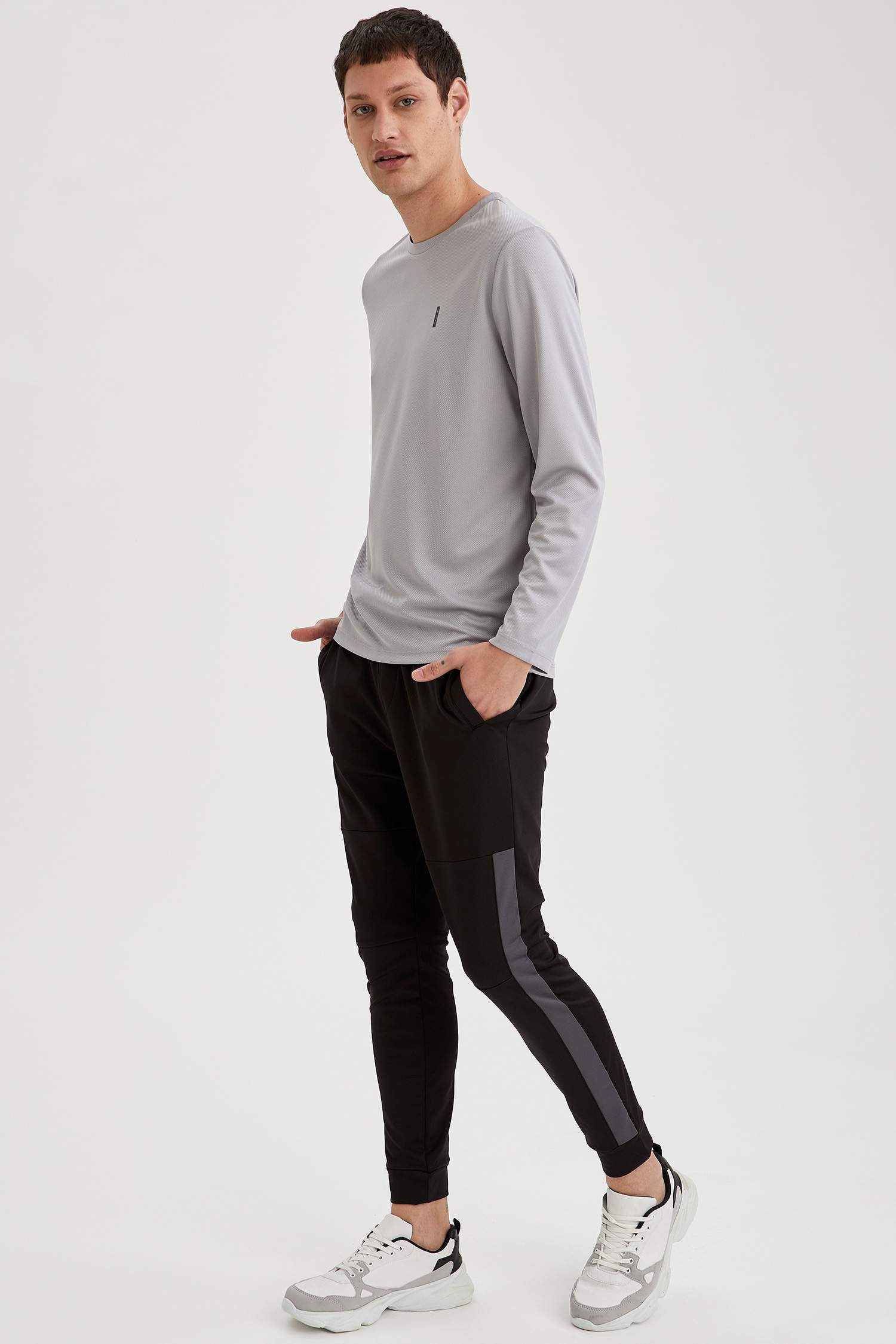 Slim Fit Uzun Kollu Bisiklet Yaka Spor Tişört