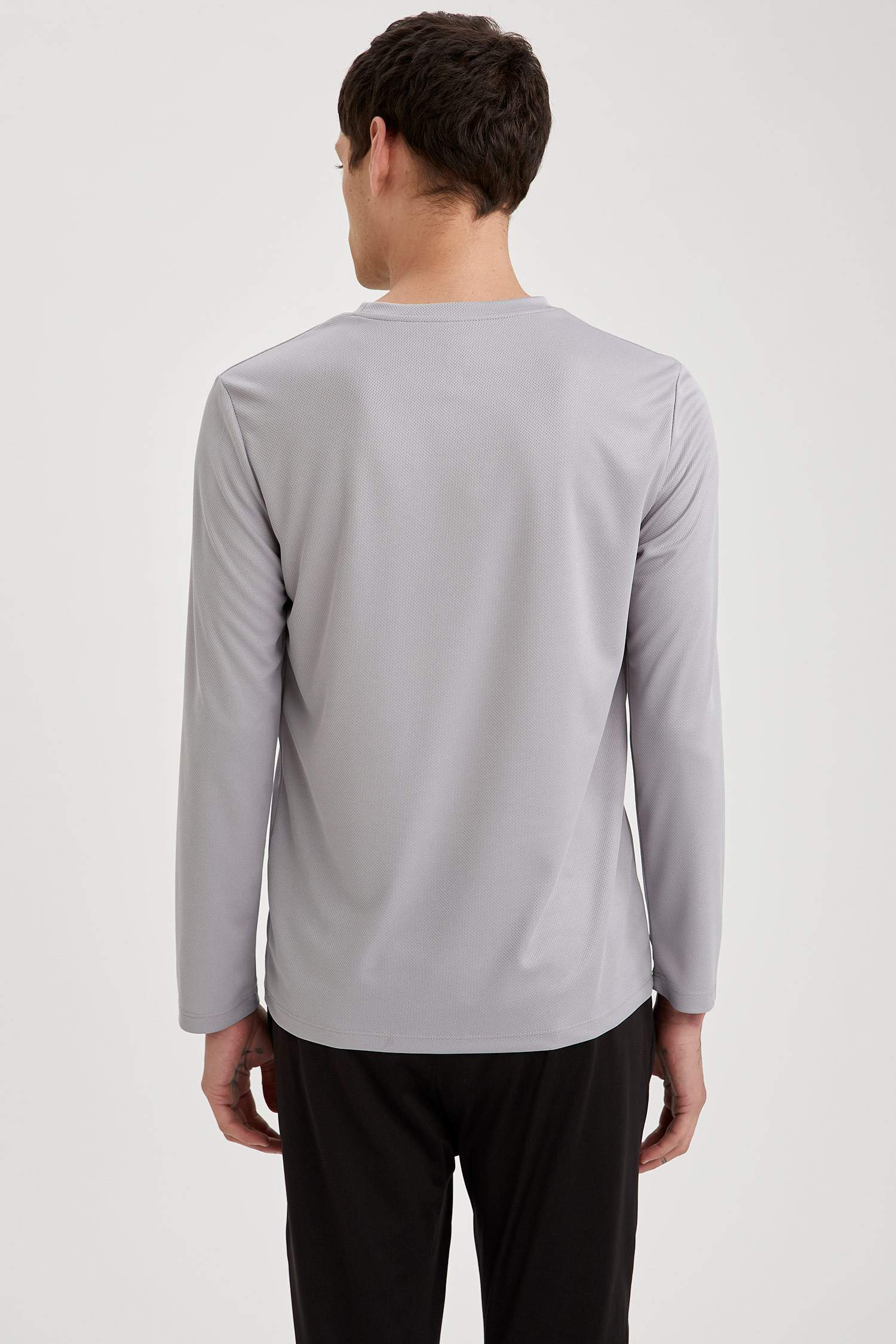 Slim Fit Uzun Kollu Bisiklet Yaka Spor Tişört