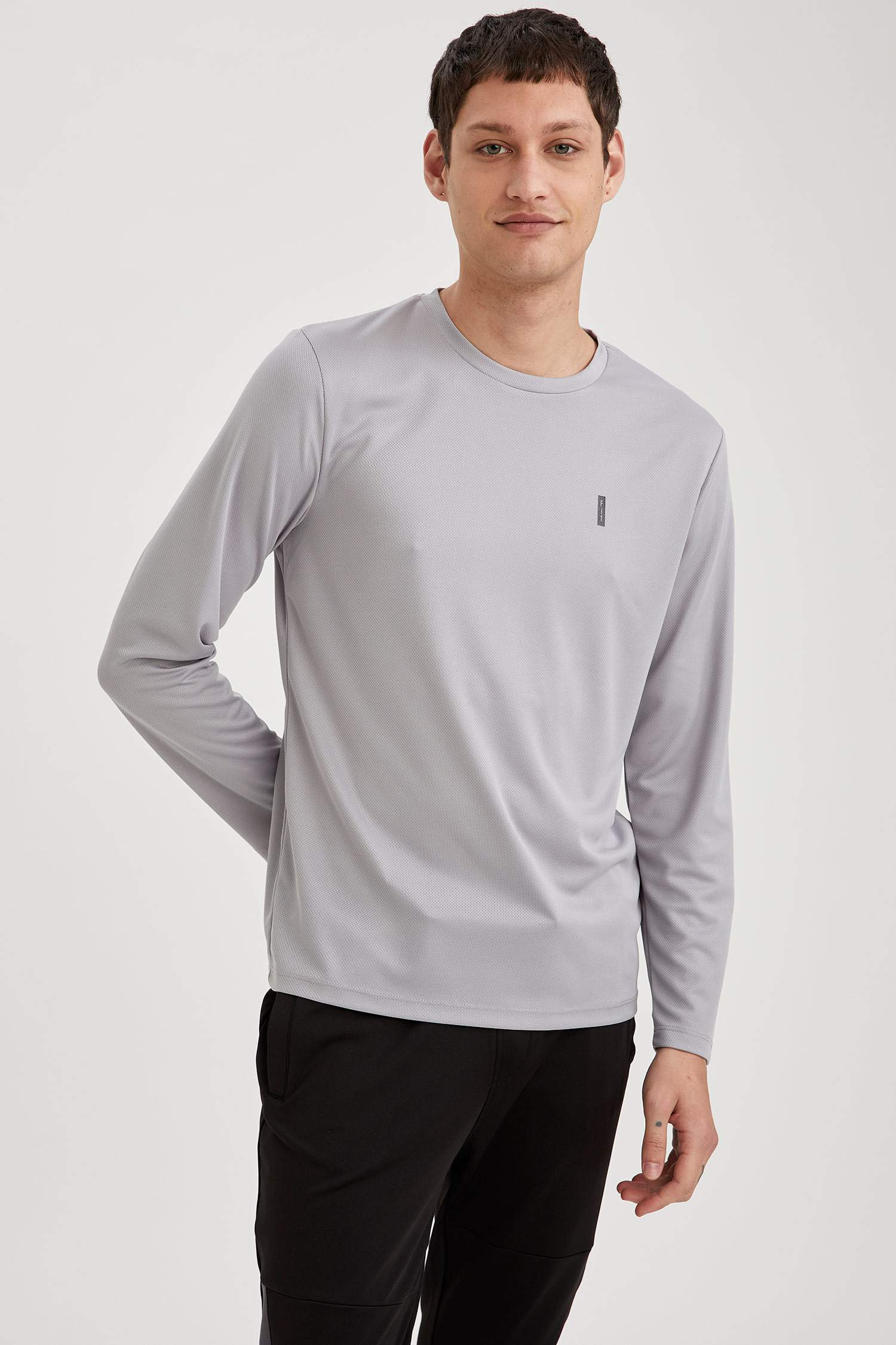 Slim Fit Uzun Kollu Bisiklet Yaka Spor Tişört