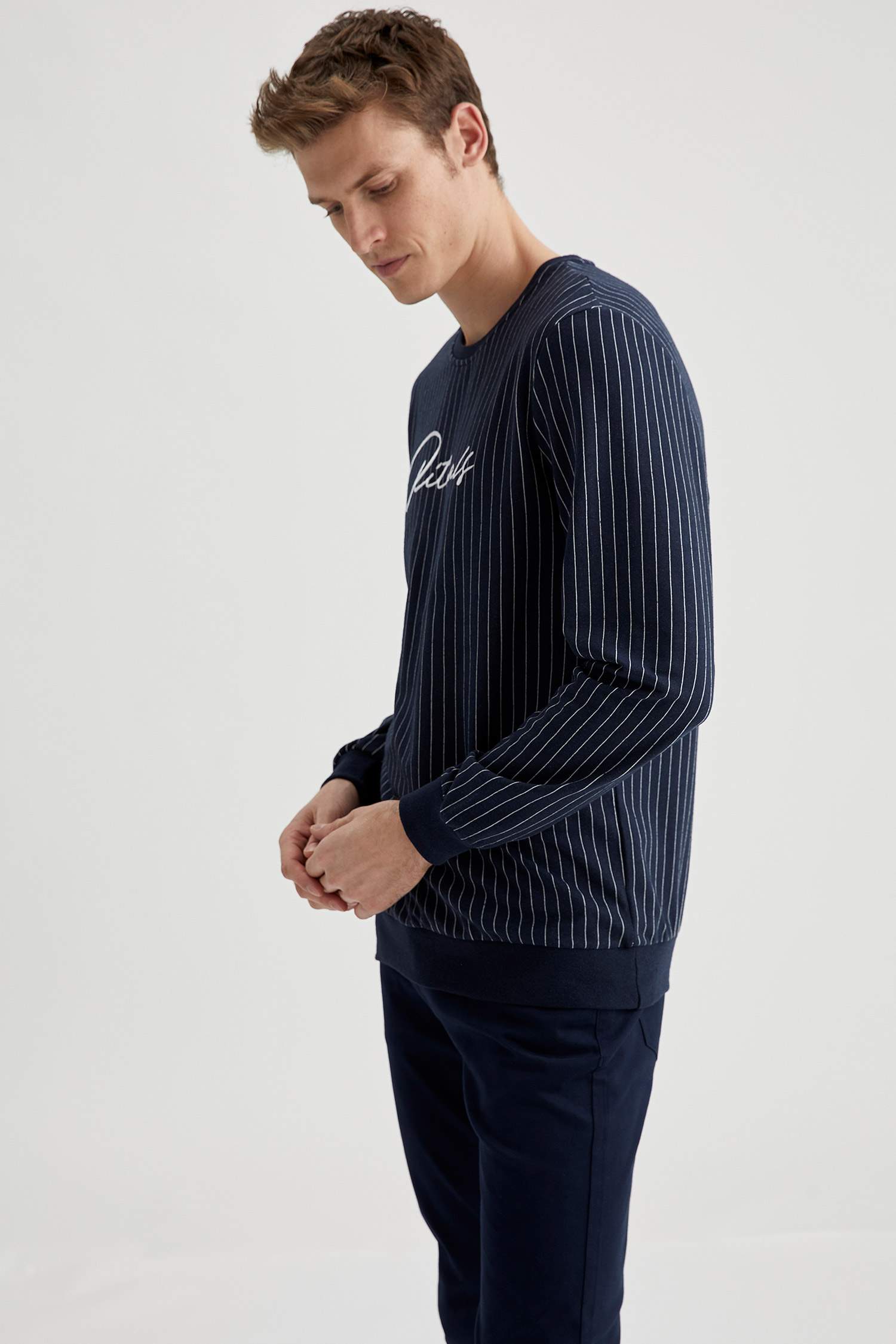 Regular Fit Bisiklet Yaka Basic Sweatshirt