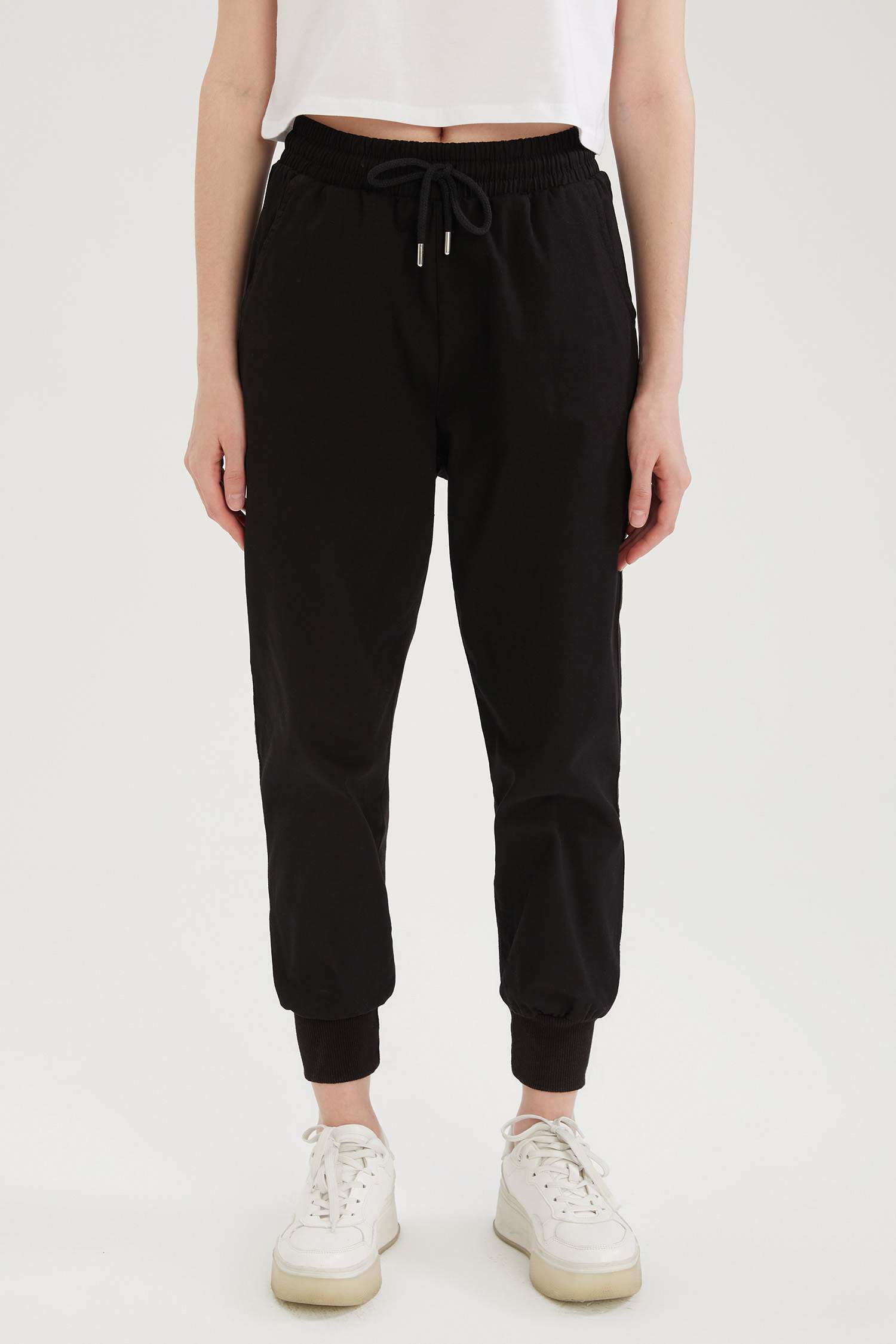 Basic Relax Fit Jogger Eşofman Altı