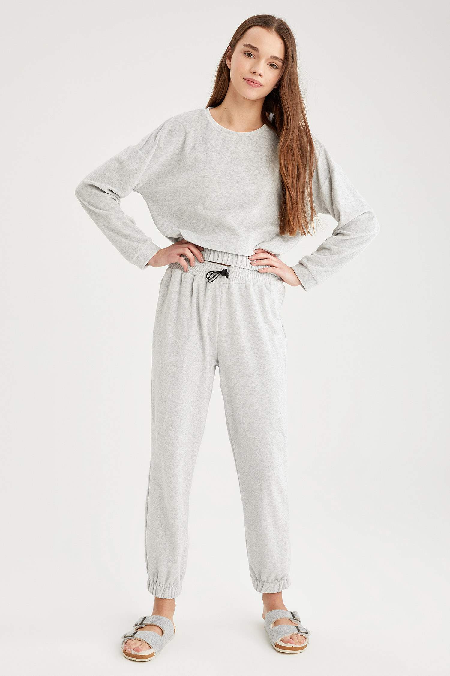 Kadife Crop Sweatshirt
