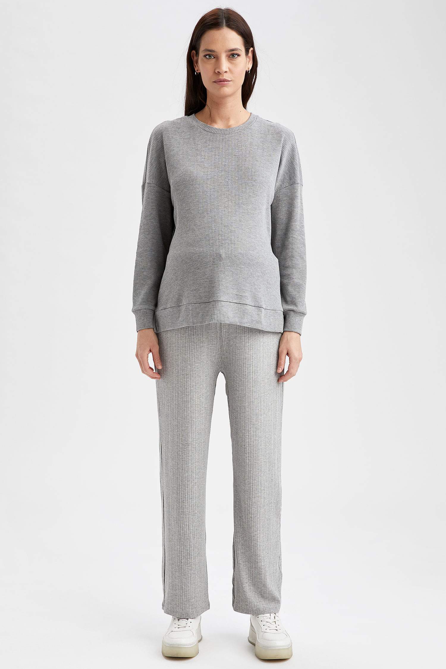 Hamile Basic Sweatshirt